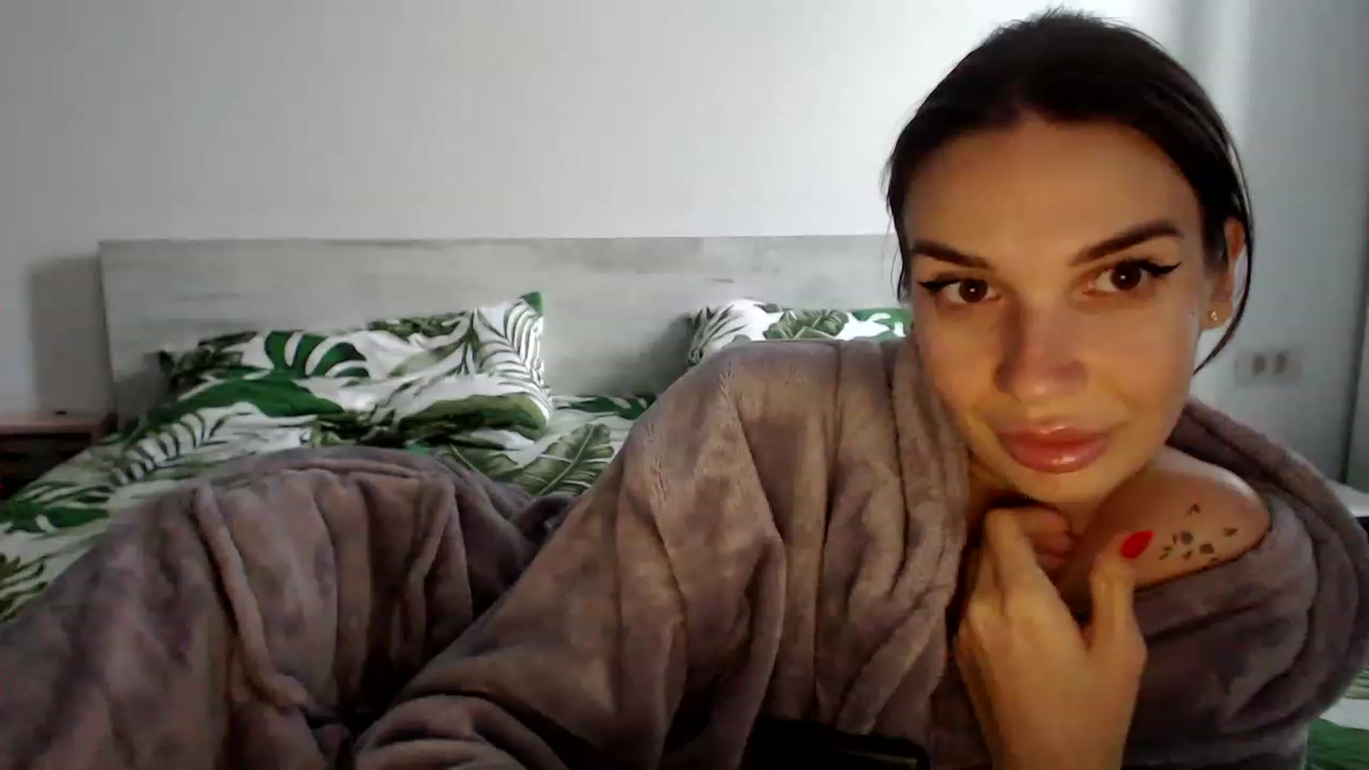 Gallery image thumbnail from RosesLovee's myfreecams stream on, 12/16/2022, 13:59 image 11 of 20
