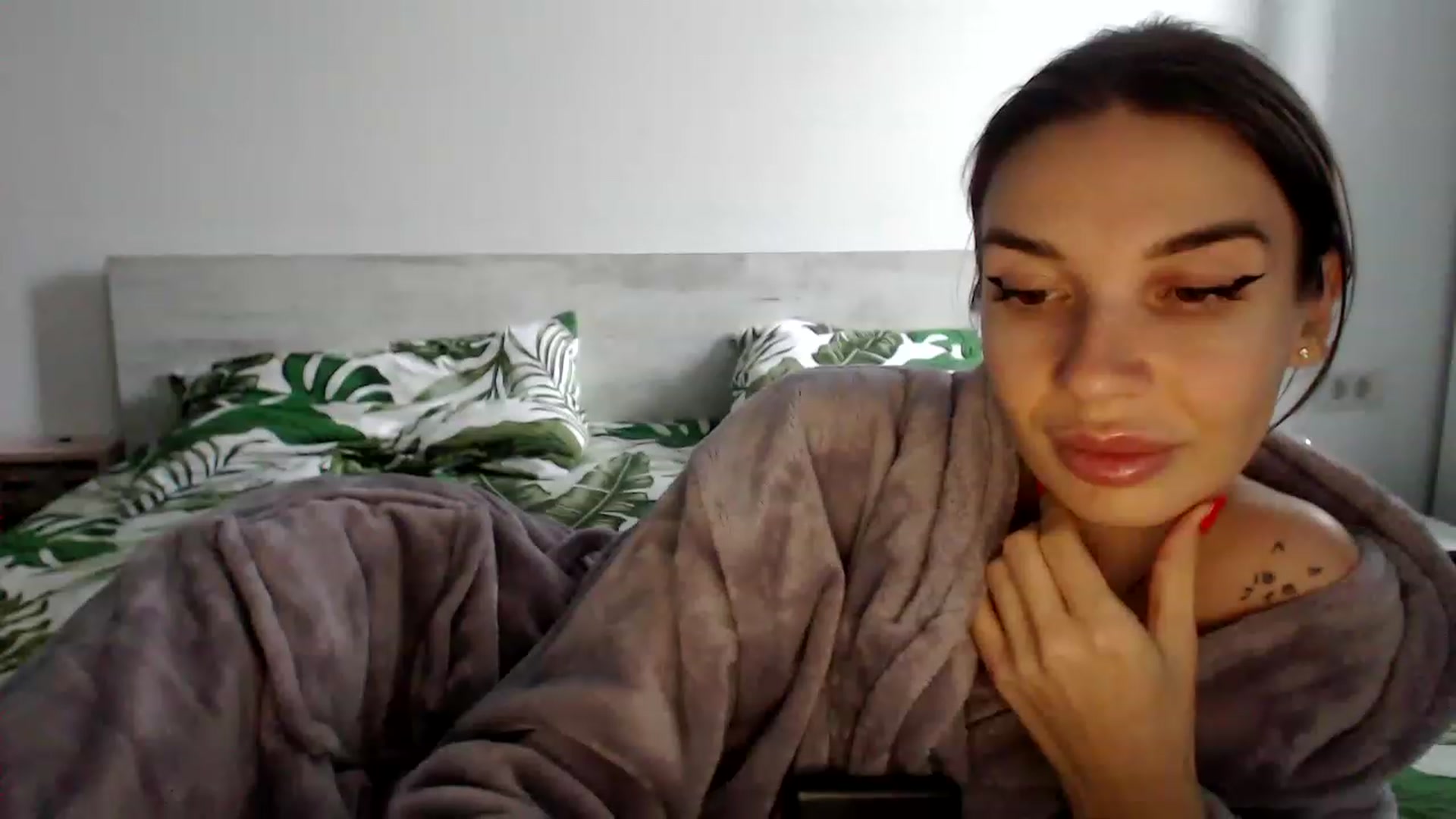 Gallery image thumbnail from RosesLovee's myfreecams stream on, 12/16/2022, 13:59 image 16 of 20
