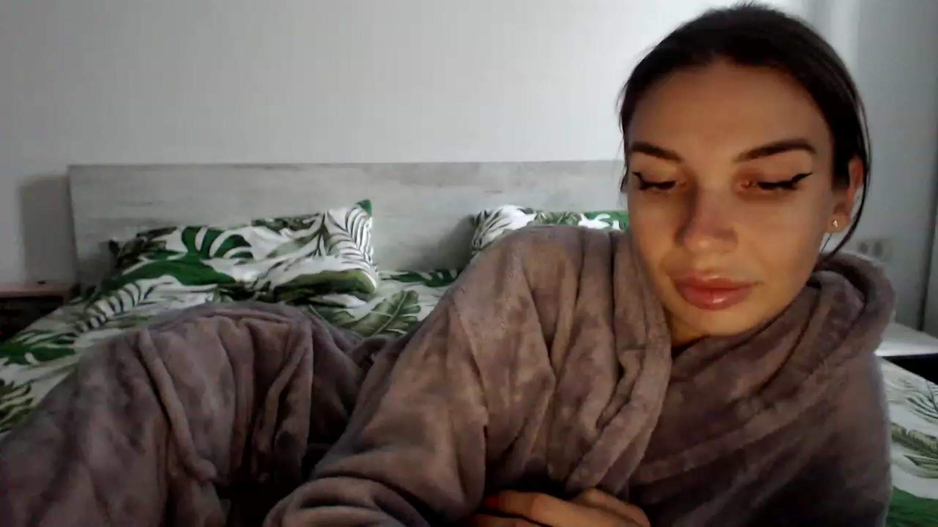 Gallery image thumbnail from RosesLovee's myfreecams stream on, 12/16/2022, 13:59 image 10 of 20