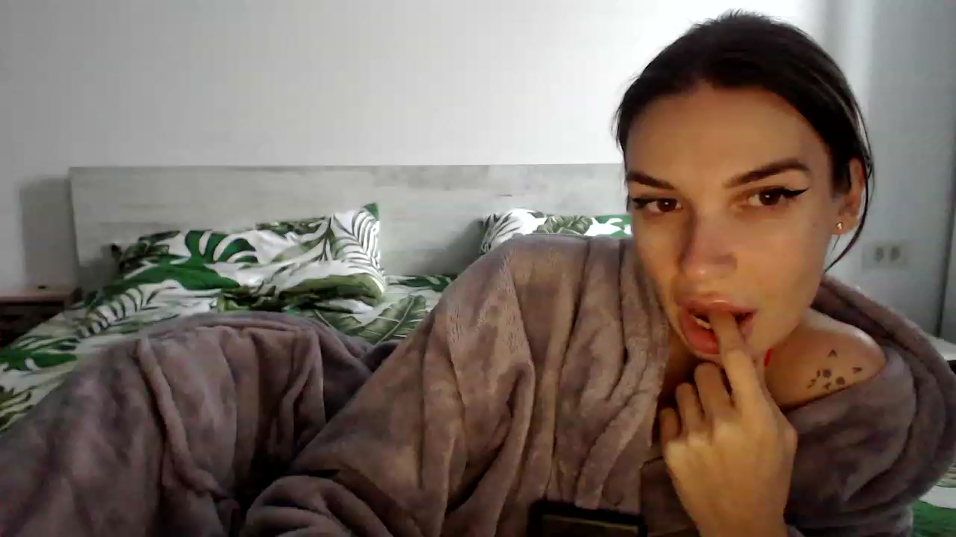 Gallery image thumbnail from RosesLovee's myfreecams stream on, 12/16/2022, 13:59 image 12 of 20