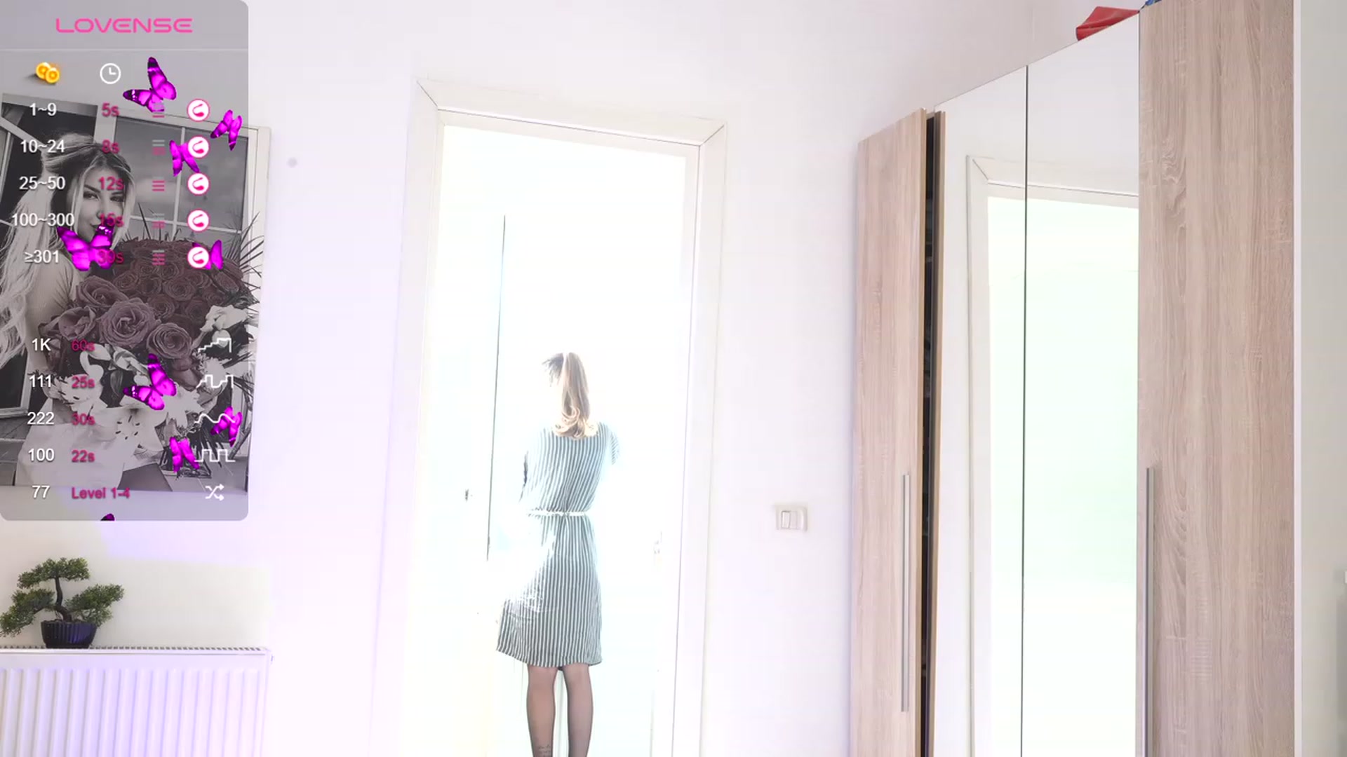 Gallery image thumbnail from Roses_are_red's myfreecams stream on, 10/15/2023, 09:14 image 8 of 20
