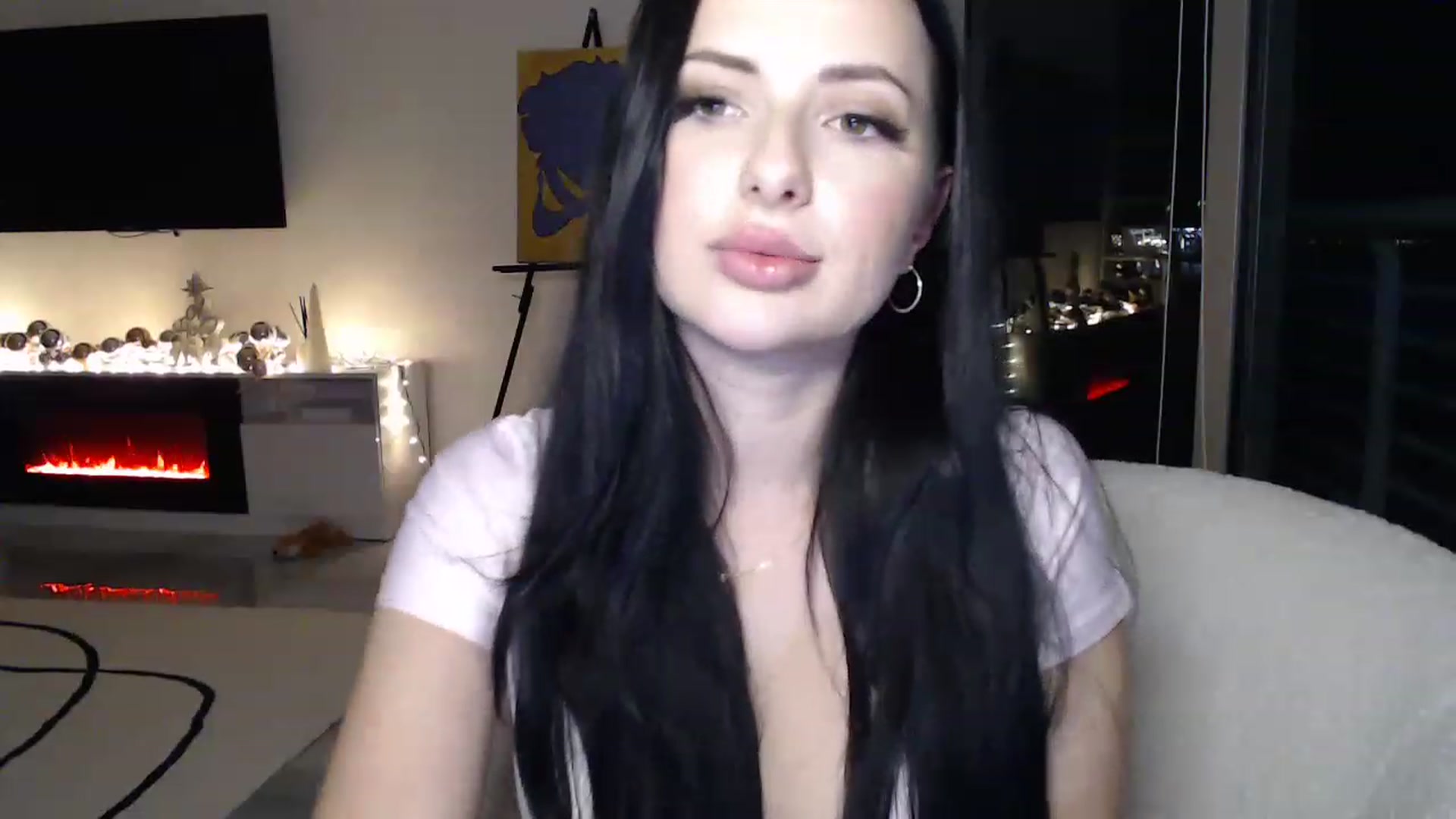 Gallery image thumbnail from Rosesforana's myfreecams stream on, 12/05/2022, 04:01 image 16 of 20