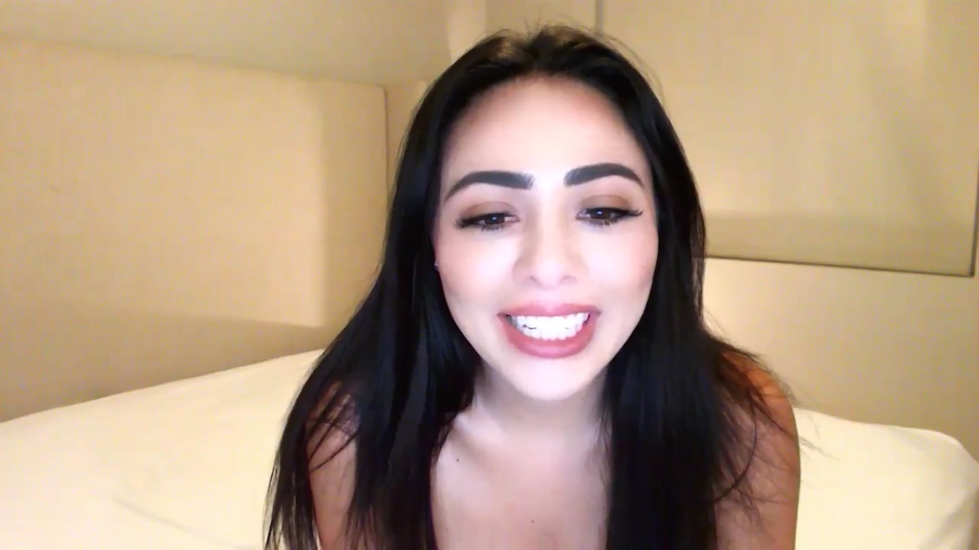 Gallery image thumbnail from Rosesxo's myfreecams stream on, 07/19/2023, 05:48 image 17 of 20