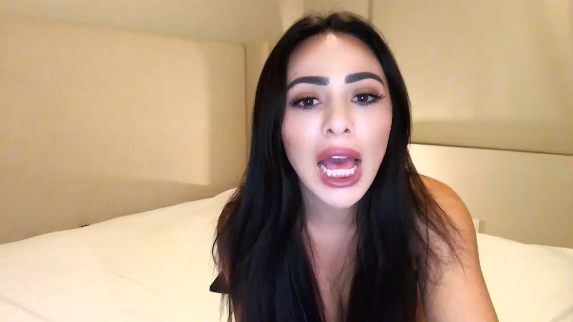 Gallery image thumbnail from Rosesxo's myfreecams stream on, 07/19/2023, 06:42 image 8 of 20