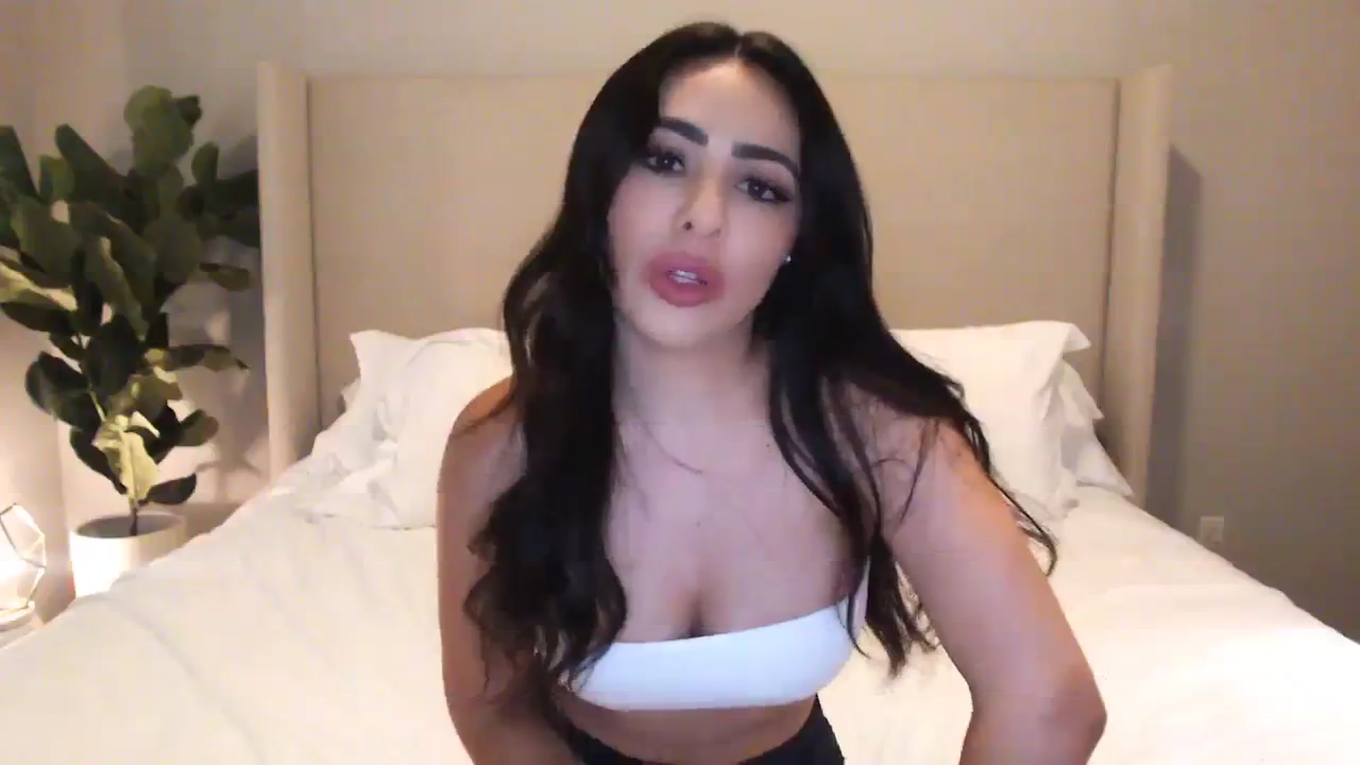 Gallery image thumbnail from Rosesxo's myfreecams stream on, 08/07/2023, 24:01 image 5 of 20