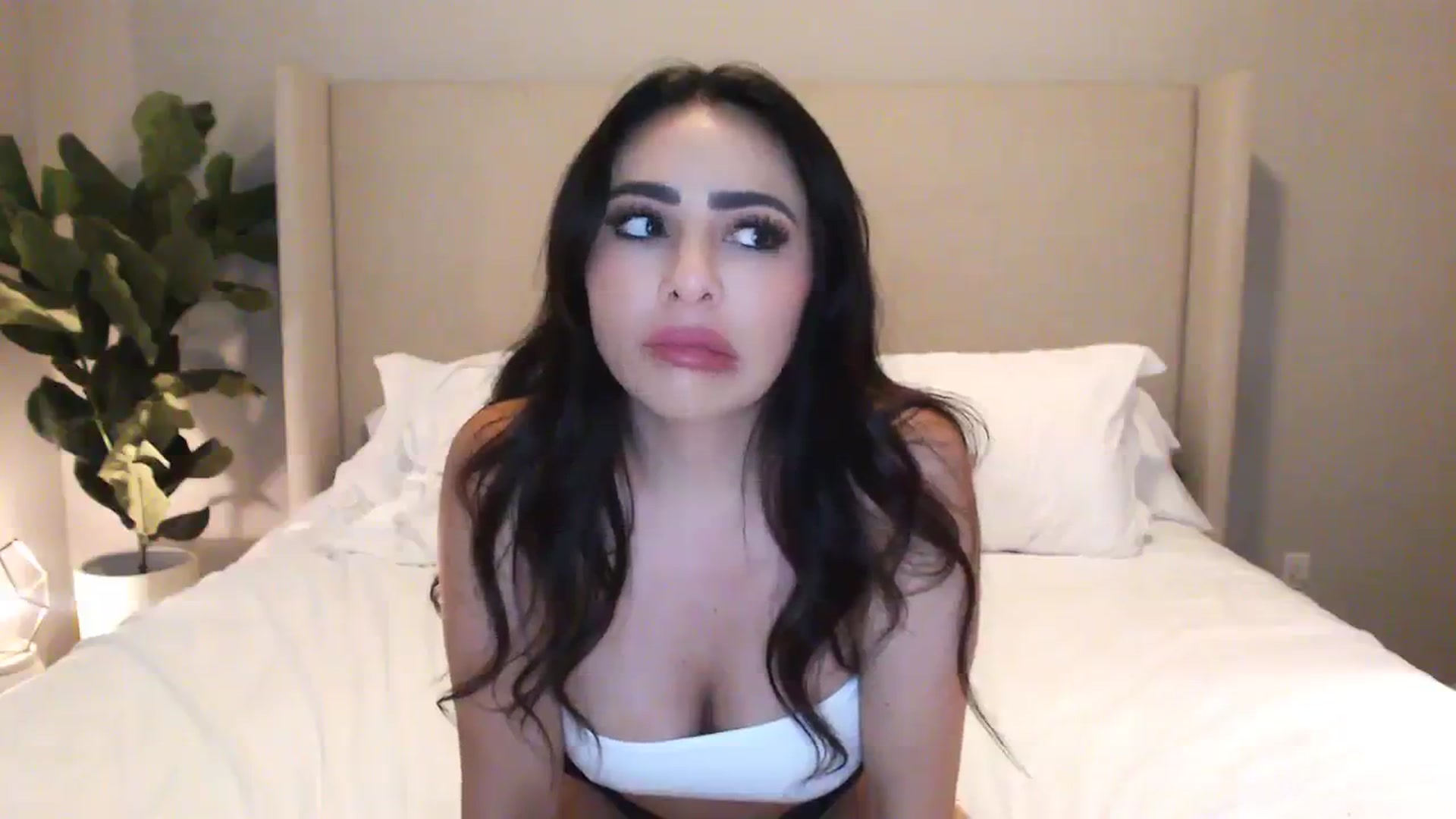 Gallery image thumbnail from Rosesxo's myfreecams stream on, 08/07/2023, 24:01 image 3 of 20