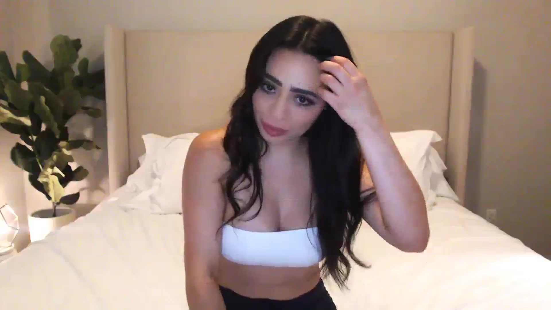 Gallery image thumbnail from Rosesxo's myfreecams stream on, 08/07/2023, 24:01 image 6 of 20