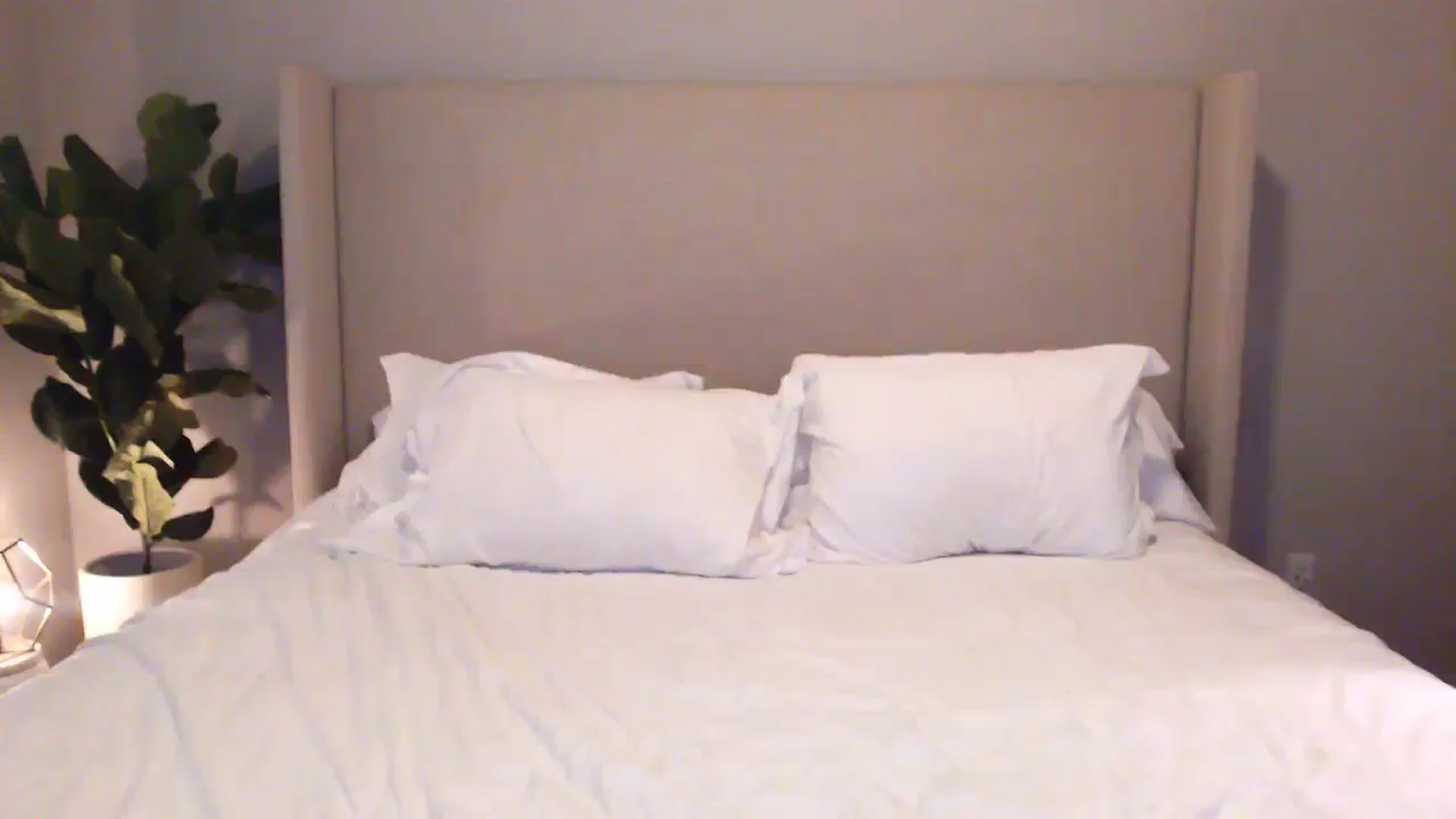 Gallery image thumbnail from Rosesxo's myfreecams stream on, 08/07/2023, 24:01 image 9 of 20