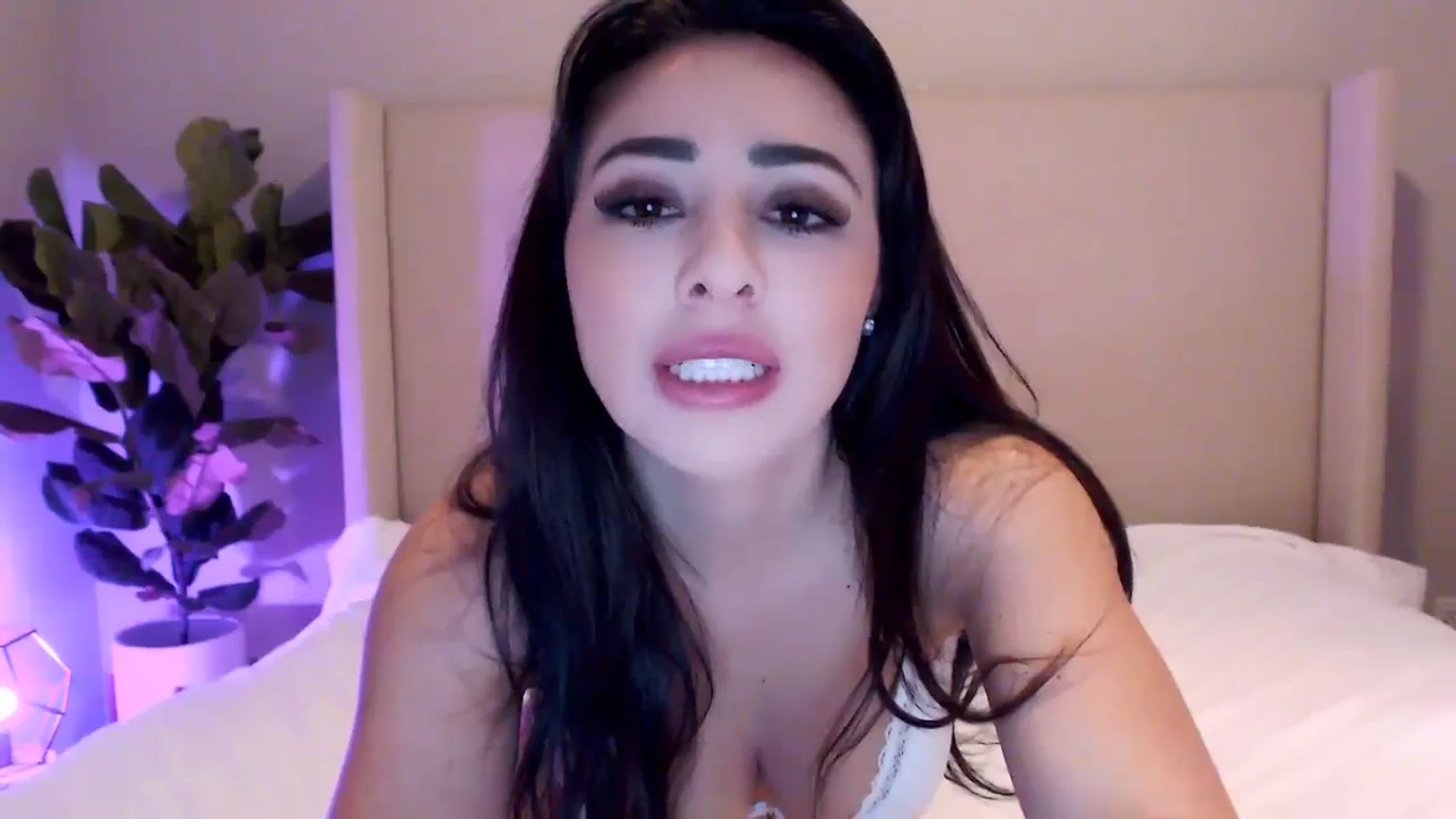 Gallery image thumbnail from Rosesxo's myfreecams stream on, 01/09/2024, 06:57 image 5 of 20