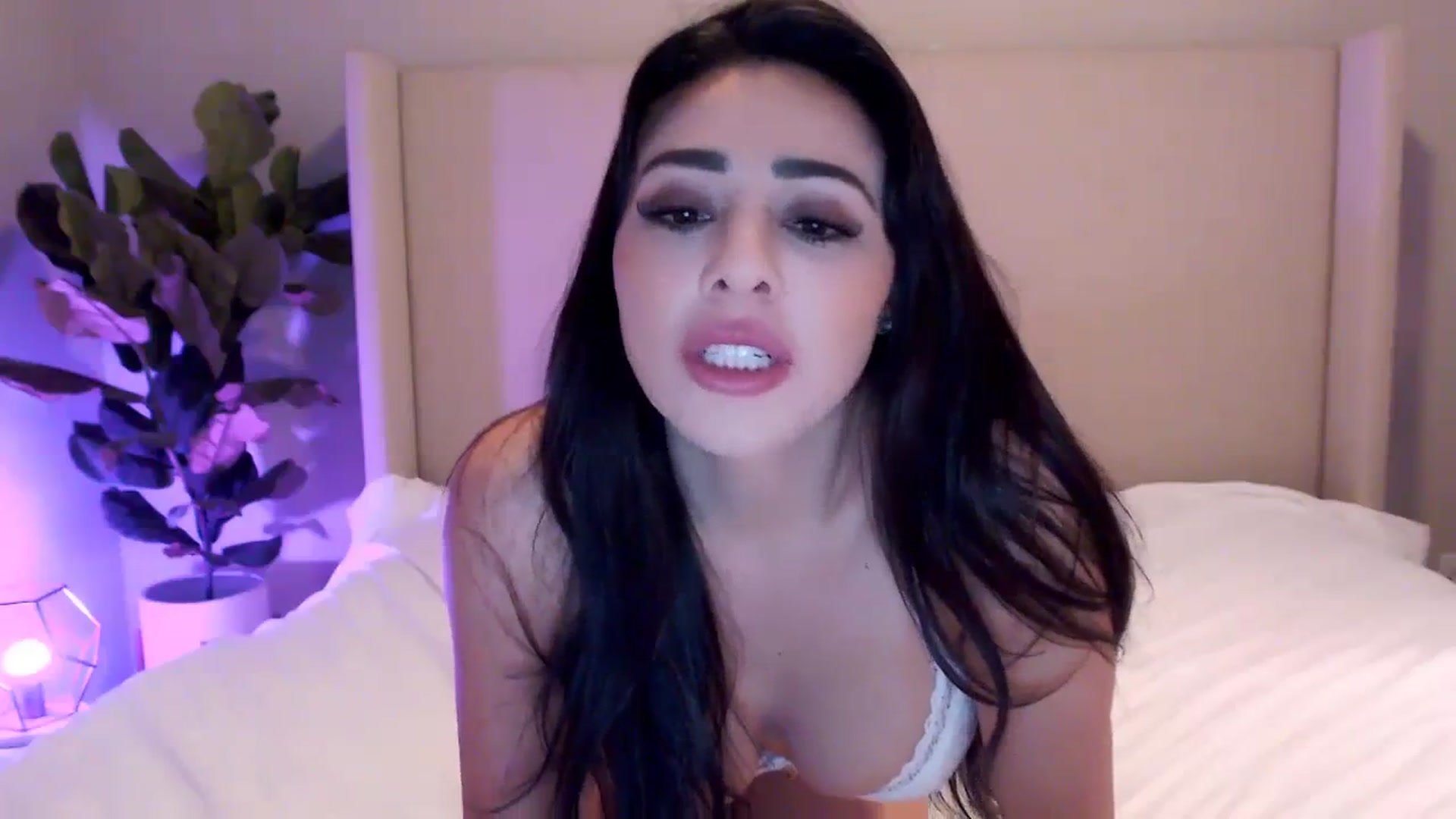 Gallery image thumbnail from Rosesxo's myfreecams stream on, 01/09/2024, 06:57 image 12 of 20