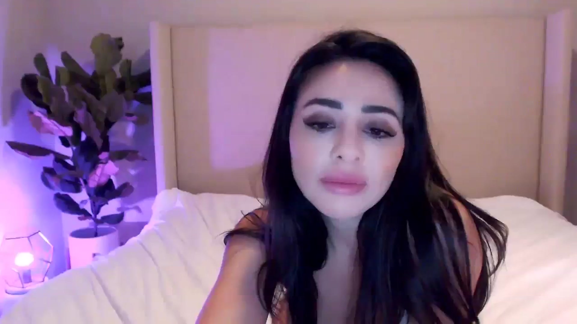Gallery image thumbnail from Rosesxo's myfreecams stream on, 01/09/2024, 08:31 image 17 of 20