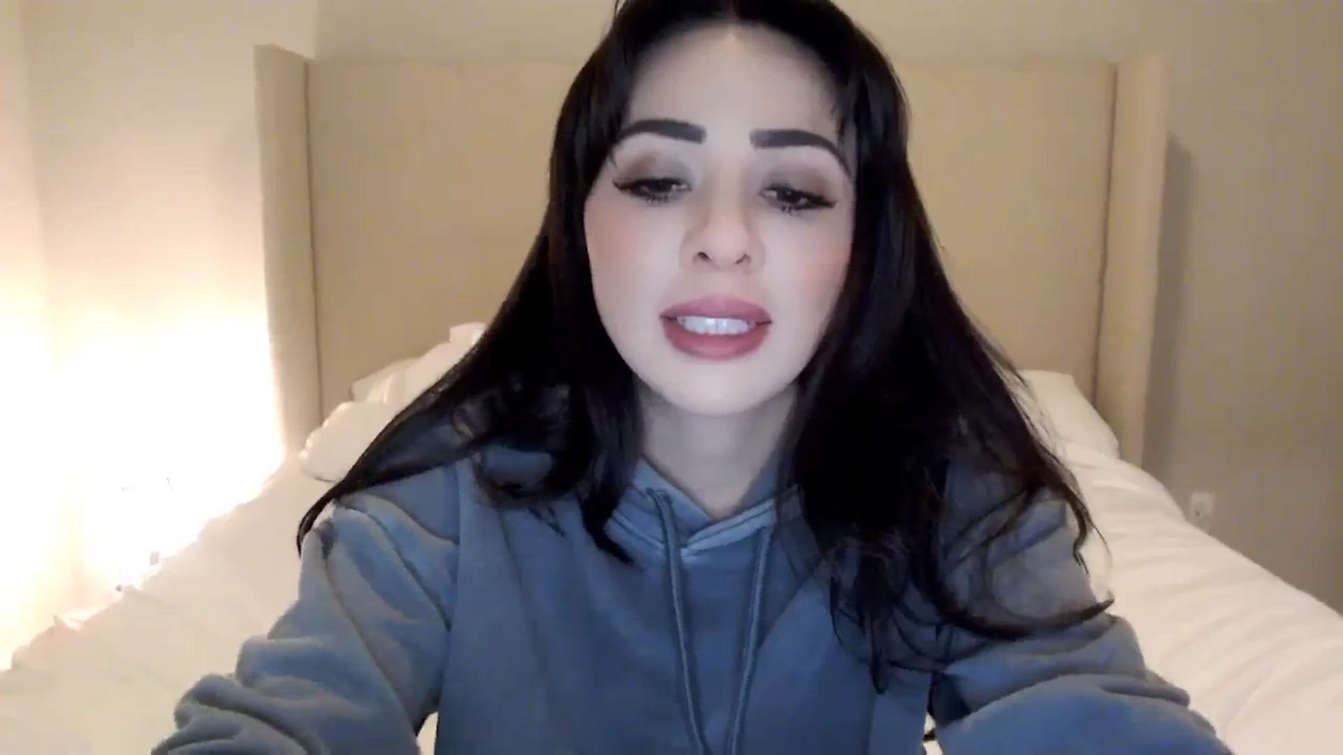 Gallery image thumbnail from Rosesxo's myfreecams stream on, 01/23/2024, 08:48 image 17 of 20