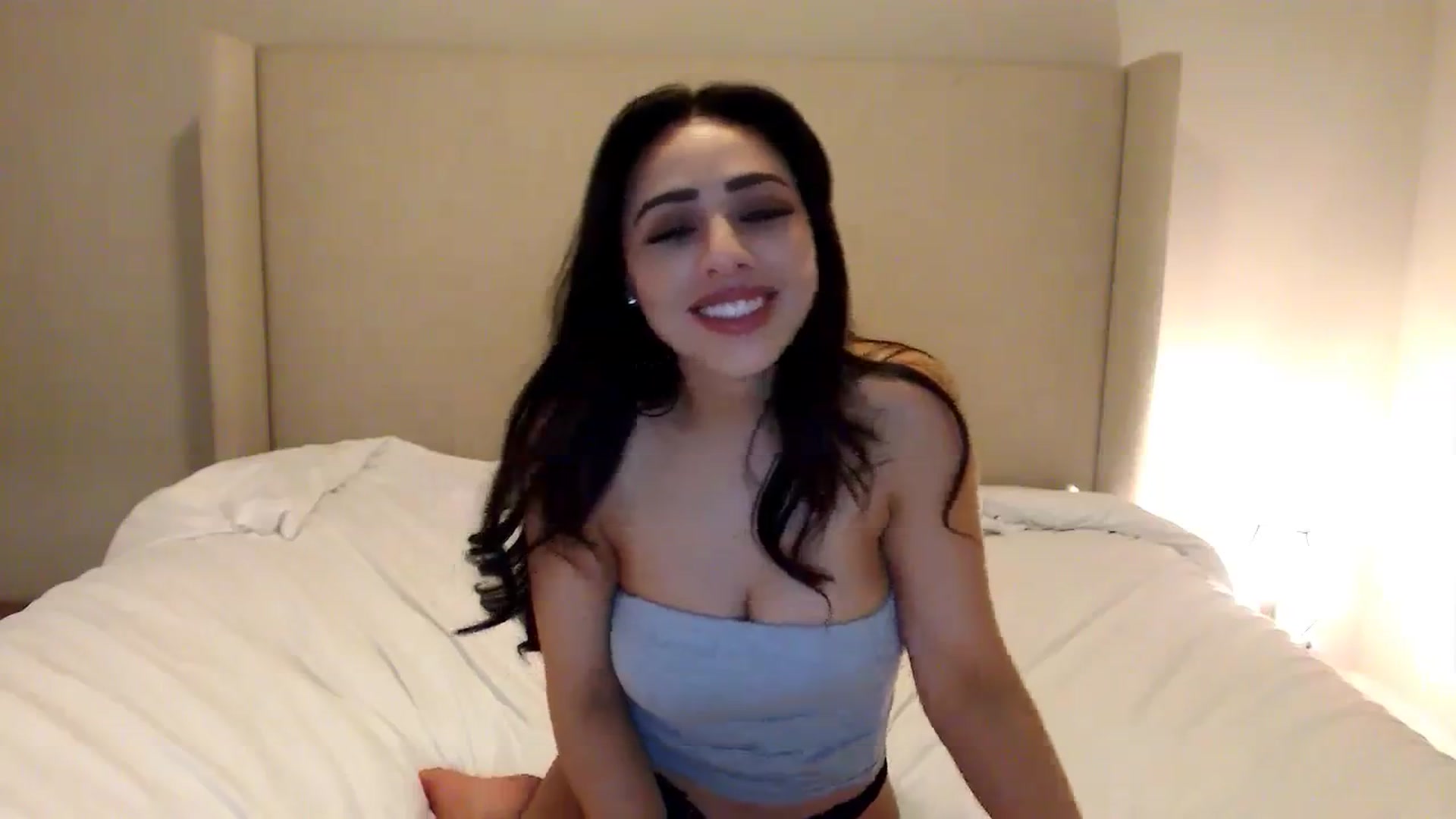 Gallery image thumbnail from Rosesxo's myfreecams stream on, 01/25/2024, 09:23 image 18 of 20