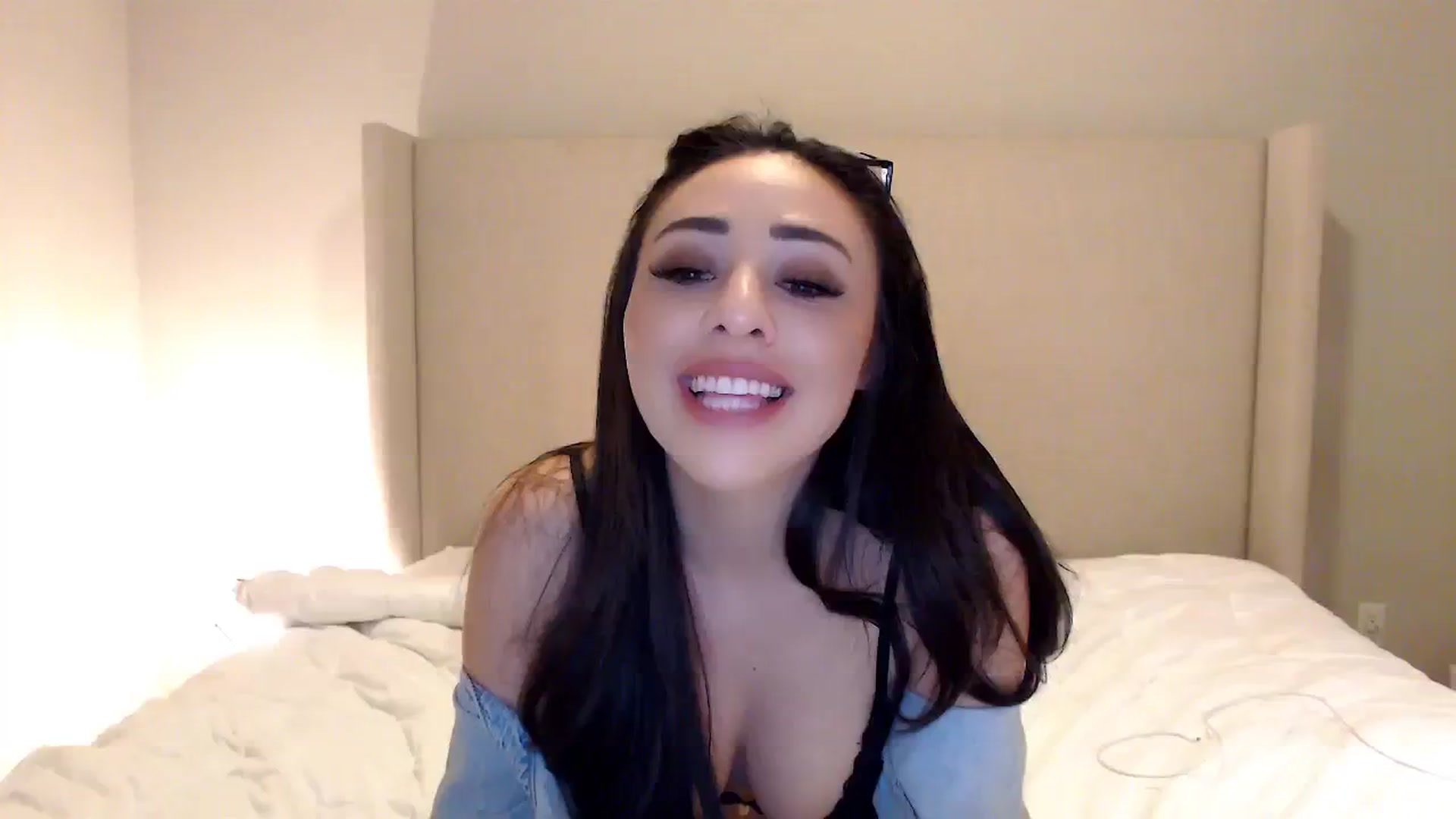 Gallery image thumbnail from Rosesxo's myfreecams stream on, 02/16/2024, 06:59 image 16 of 20