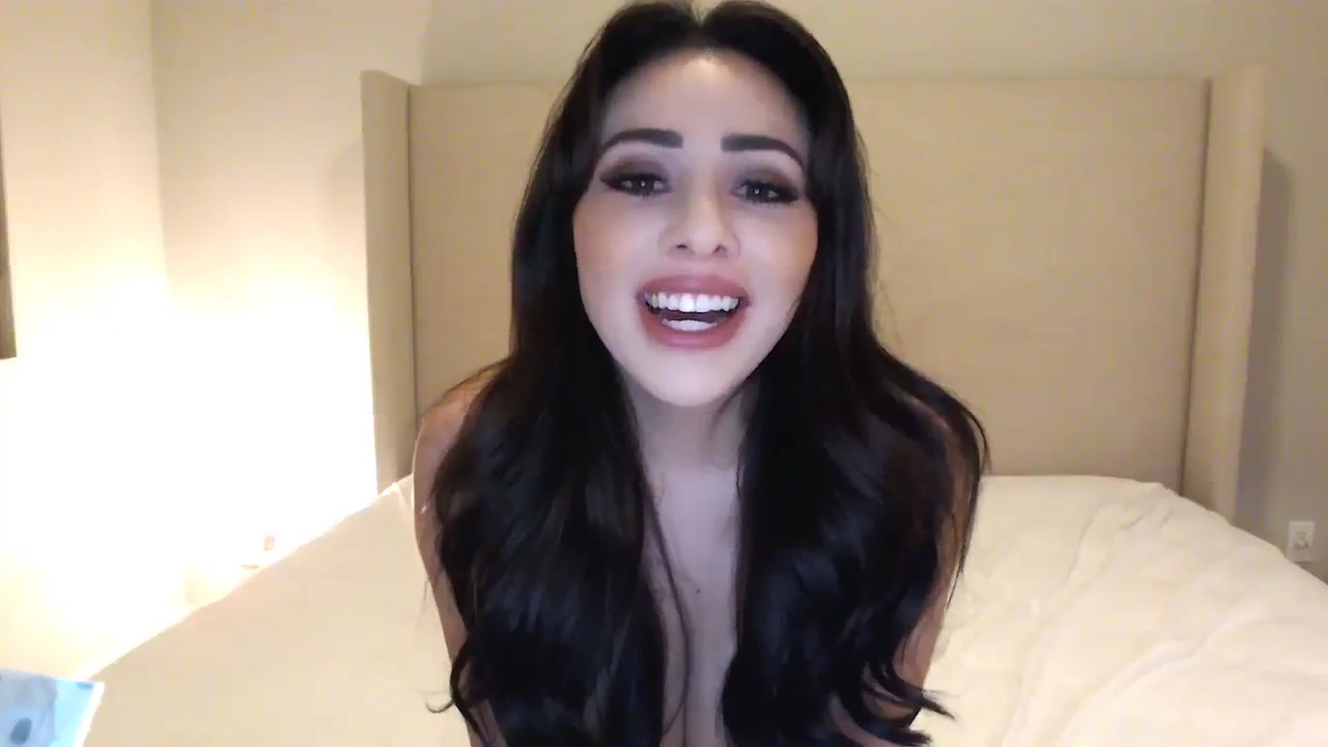 Gallery image thumbnail from Rosesxo's myfreecams stream on, 02/23/2024, 06:38 image 7 of 20