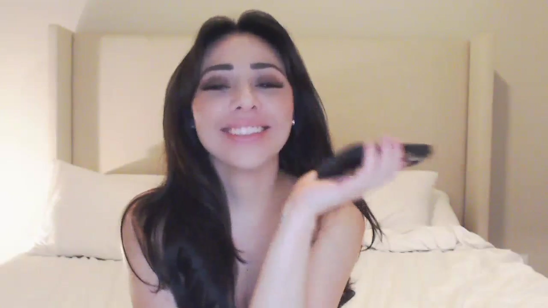 Gallery image thumbnail from Rosesxo's myfreecams stream on, 02/27/2024, 10:51 image 11 of 20