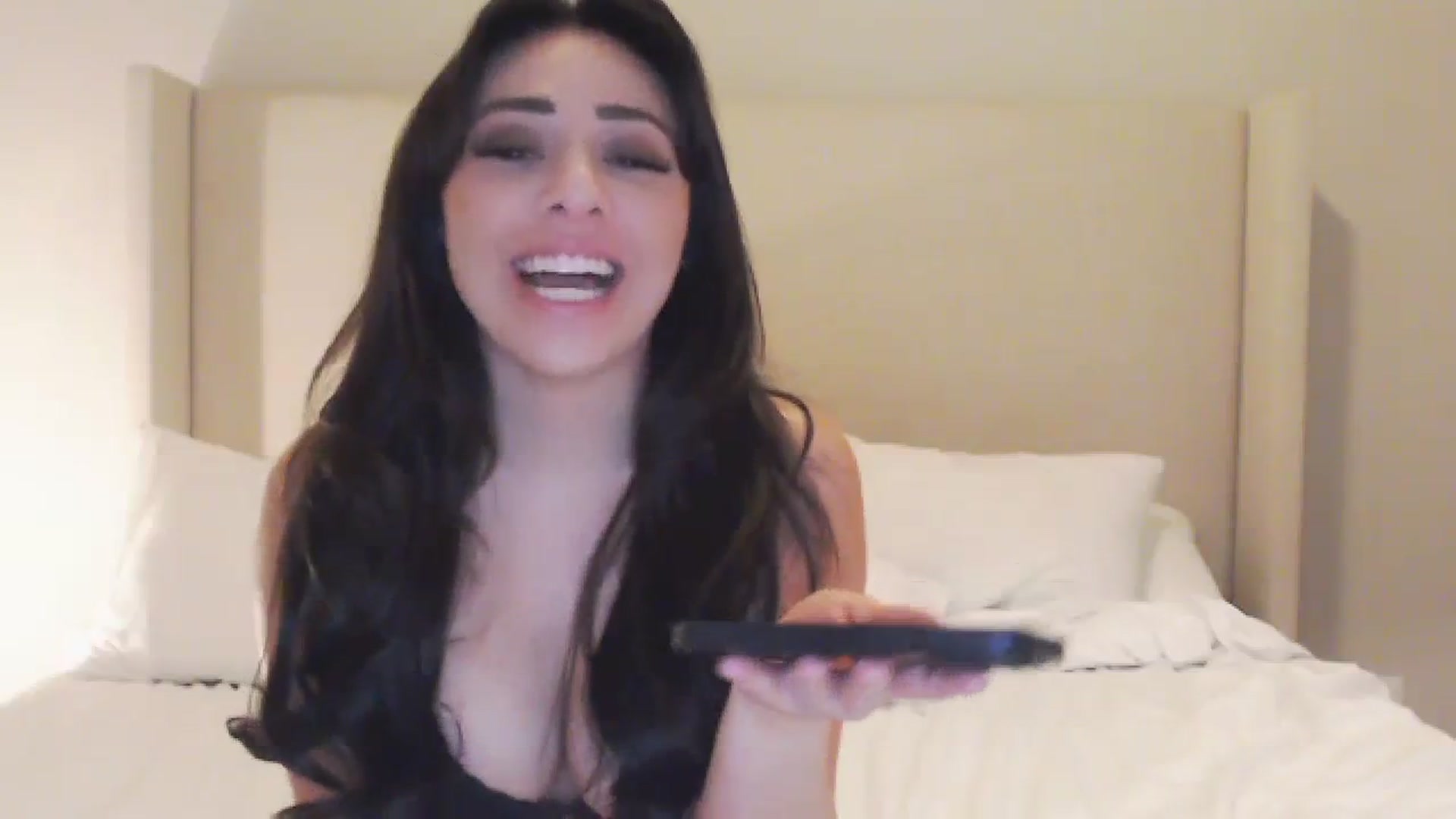 Gallery image thumbnail from Rosesxo's myfreecams stream on, 02/27/2024, 10:51 image 6 of 20