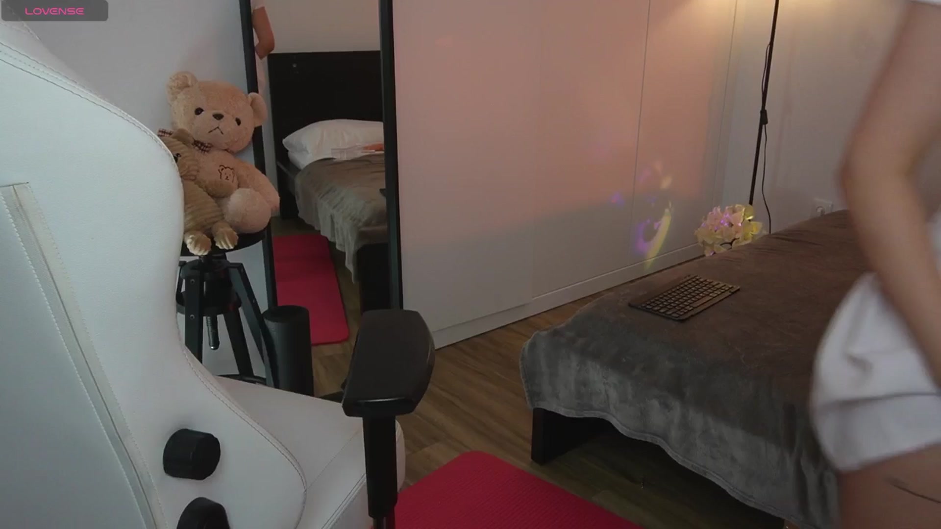 Gallery image thumbnail from RosieNess's myfreecams stream on, 08/23/2025, 10:23 image 2 of 20