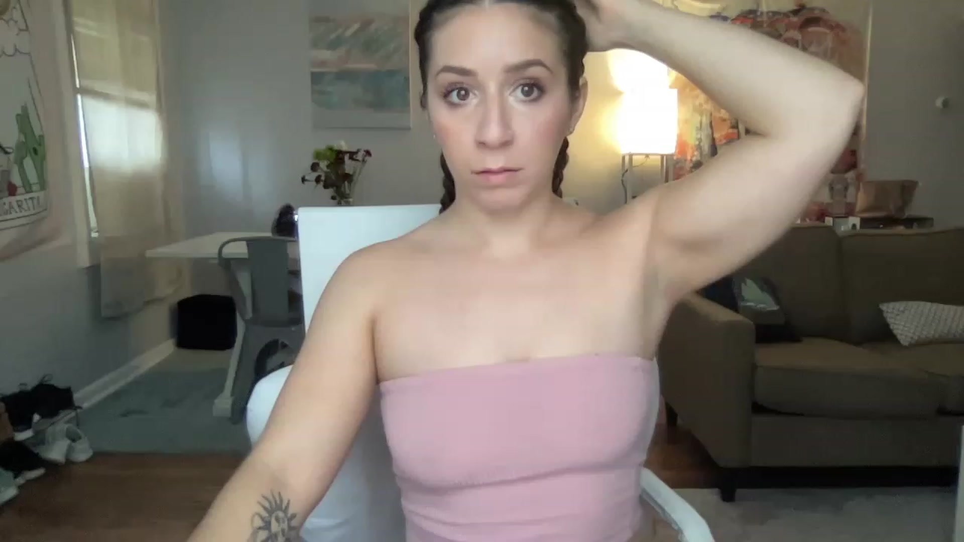 Gallery image thumbnail from RosiePedal's myfreecams stream on, 12/16/2022, 15:35 image 19 of 20