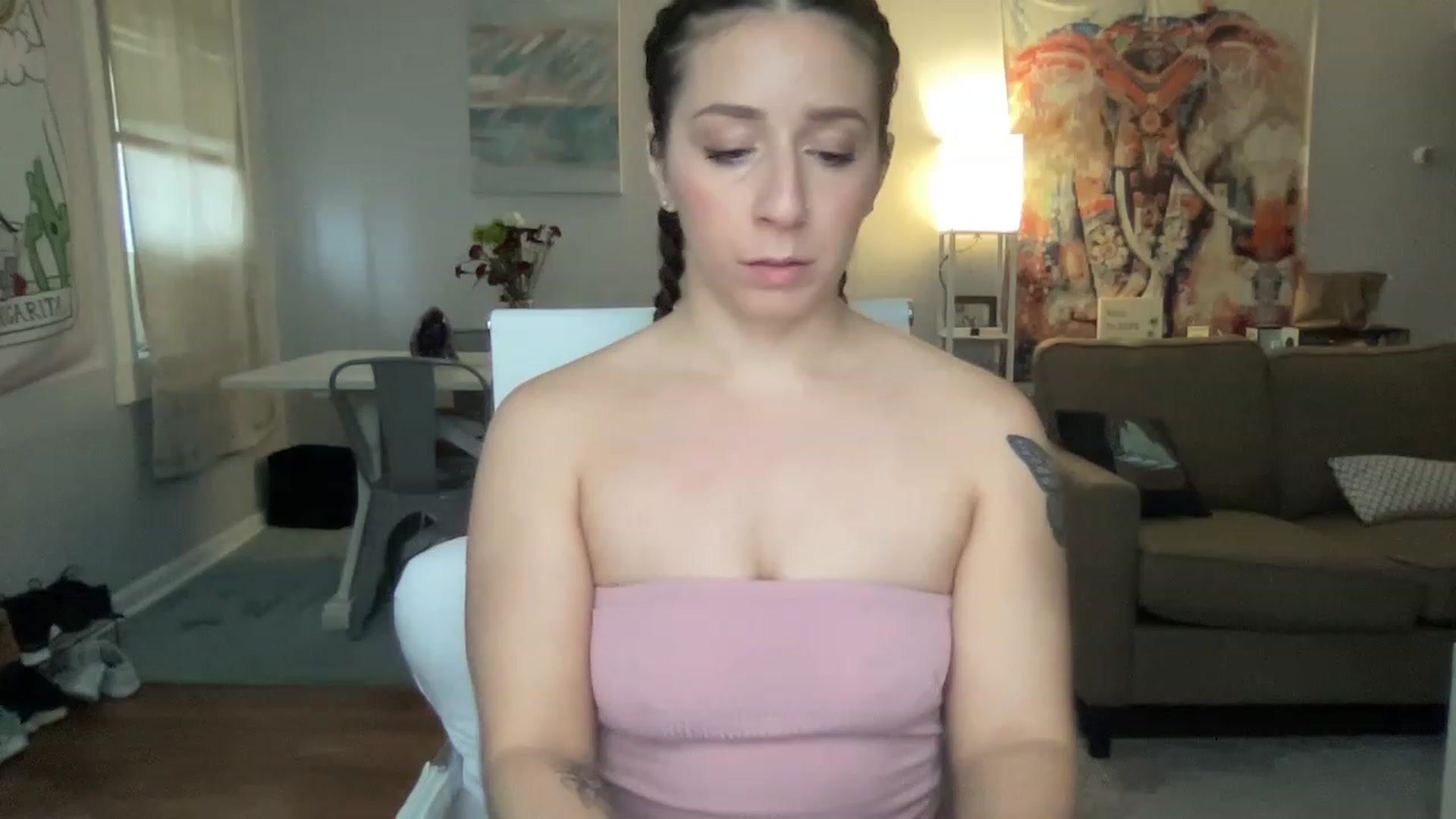 Gallery image thumbnail from RosiePedal's myfreecams stream on, 12/16/2022, 15:35 image 12 of 20