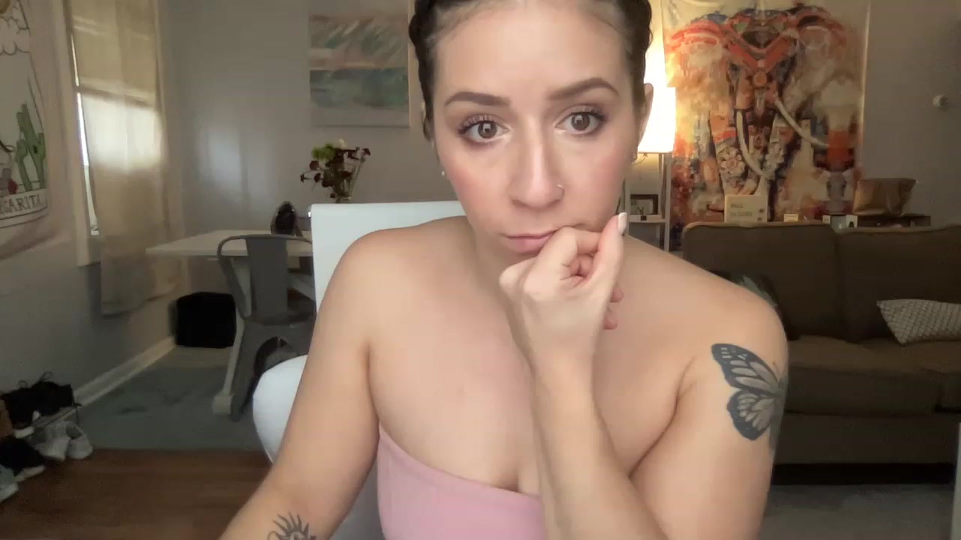 Gallery image thumbnail from RosiePedal's myfreecams stream on, 12/16/2022, 15:35 image 16 of 20