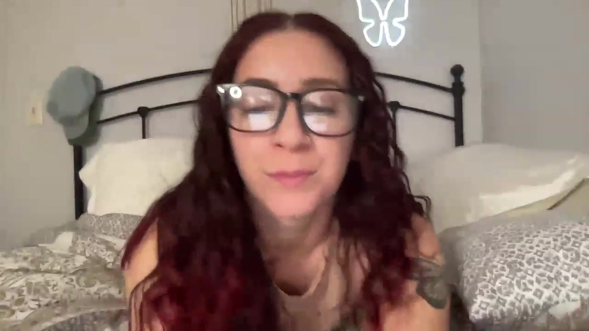 Gallery image thumbnail from RosiePedal's myfreecams stream on, 01/22/2023, 16:22 image 16 of 20