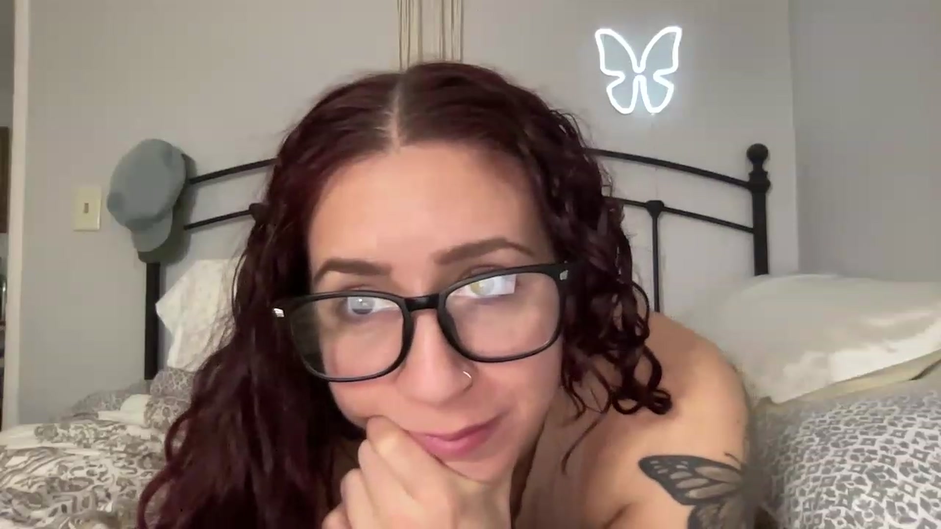 Gallery image thumbnail from RosiePedal's myfreecams stream on, 01/22/2023, 16:22 image 18 of 20