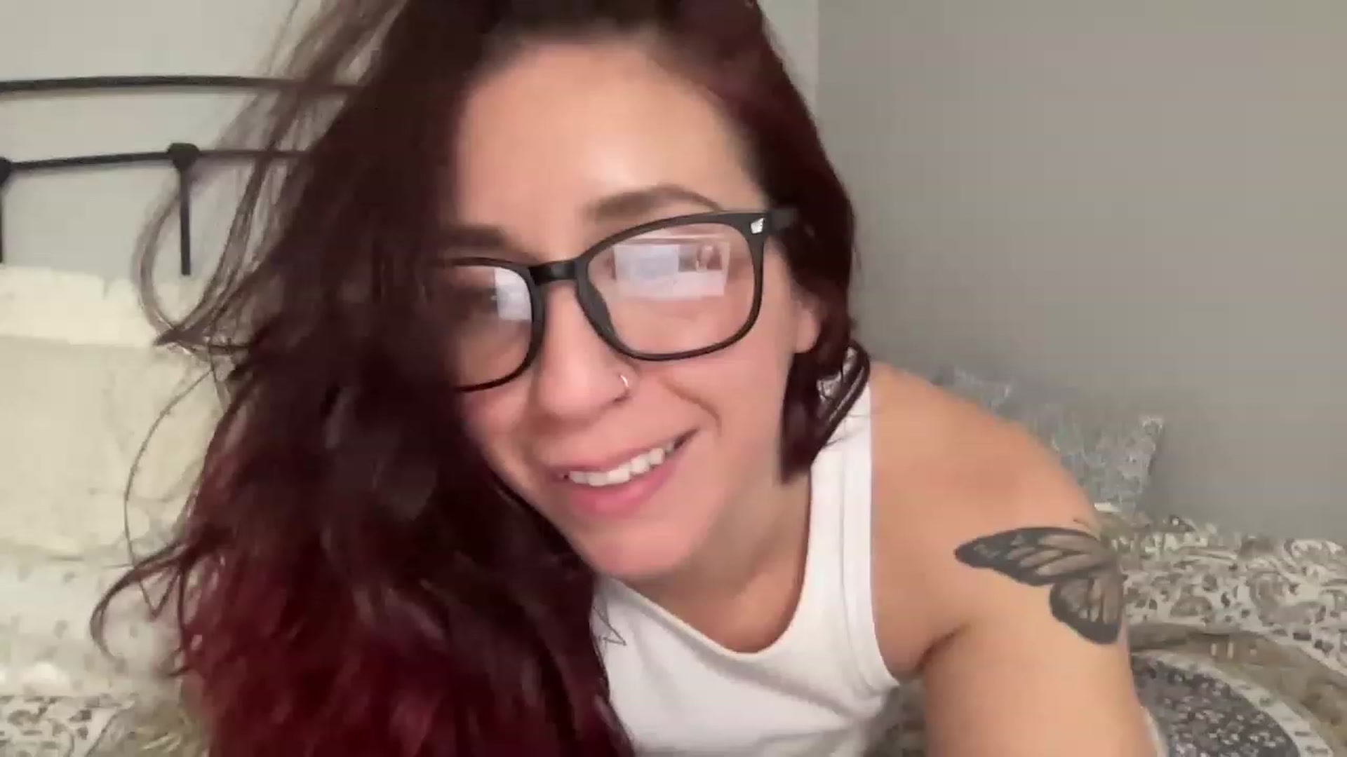 Gallery image thumbnail from RosiePedal's myfreecams stream on, 02/04/2023, 17:54 image 8 of 20