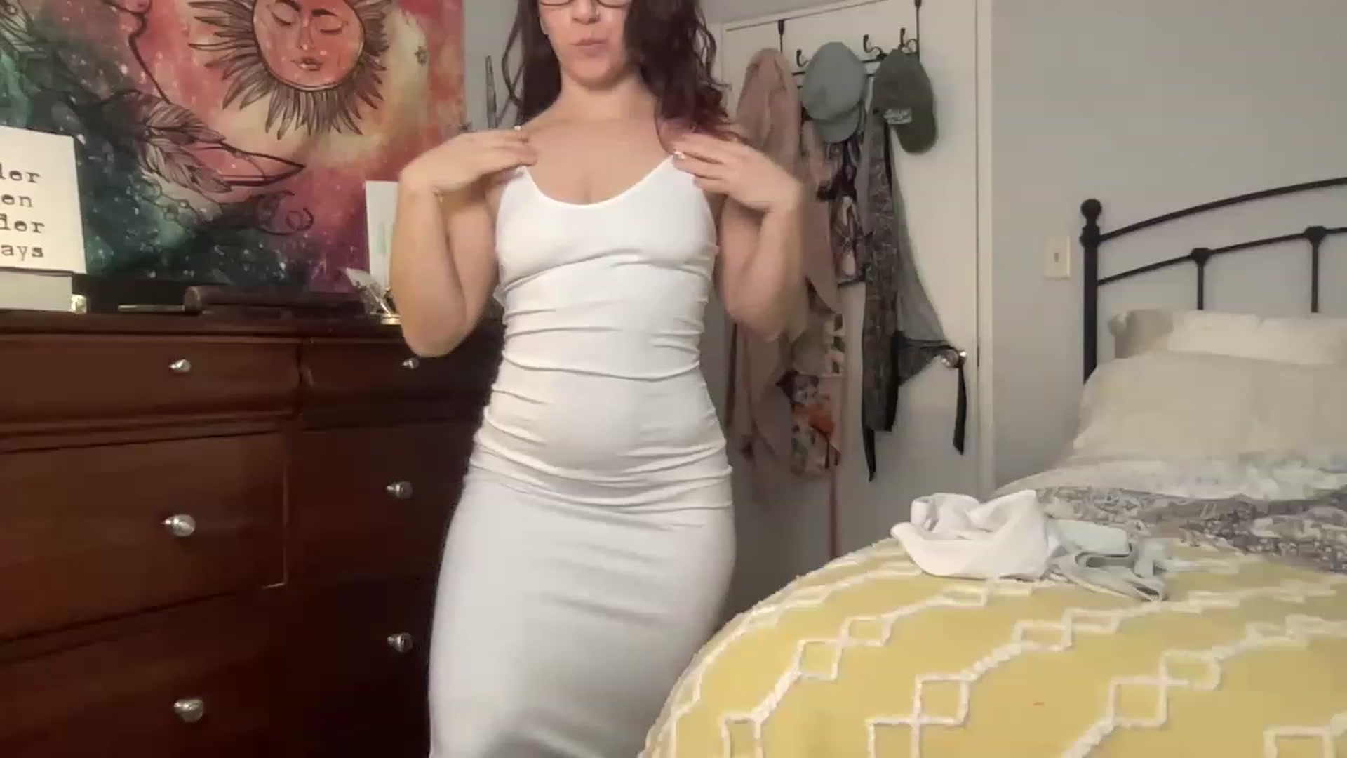 Gallery image thumbnail from RosiePedal's myfreecams stream on, 02/04/2023, 17:54 image 9 of 20
