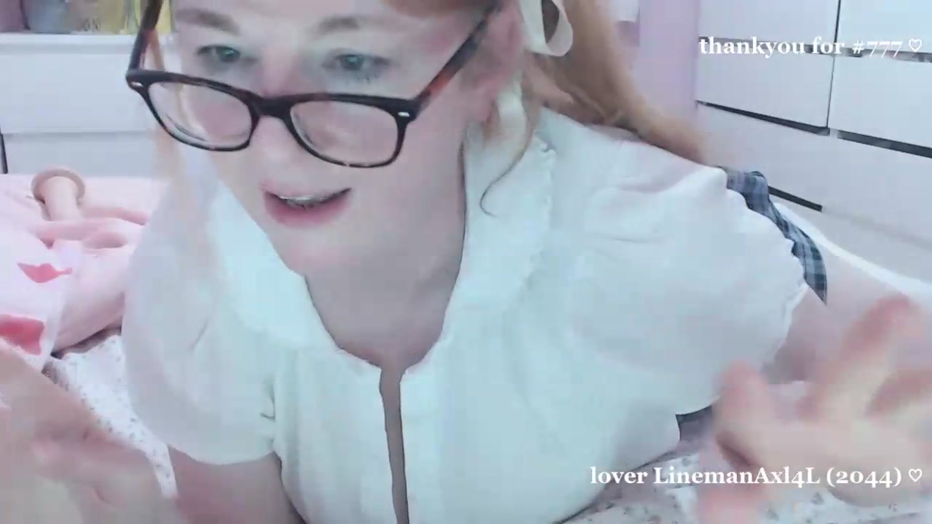 Gallery image thumbnail from RosieRibbons's myfreecams stream on, 05/22/2026, 23:44 image 5 of 20
