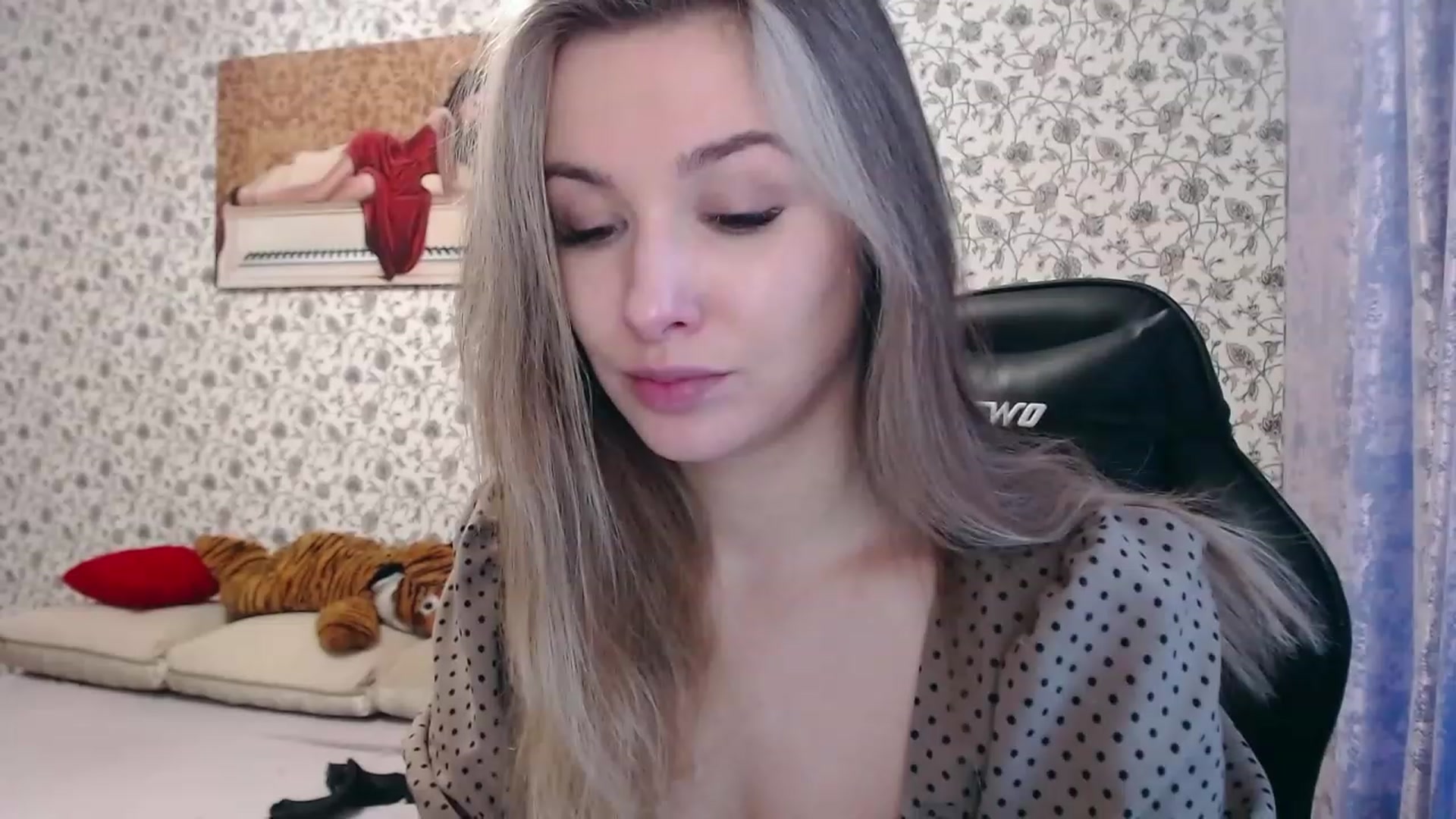 Gallery image thumbnail from RosieRosa's myfreecams stream on, 11/15/2022, 07:35 image 20 of 20
