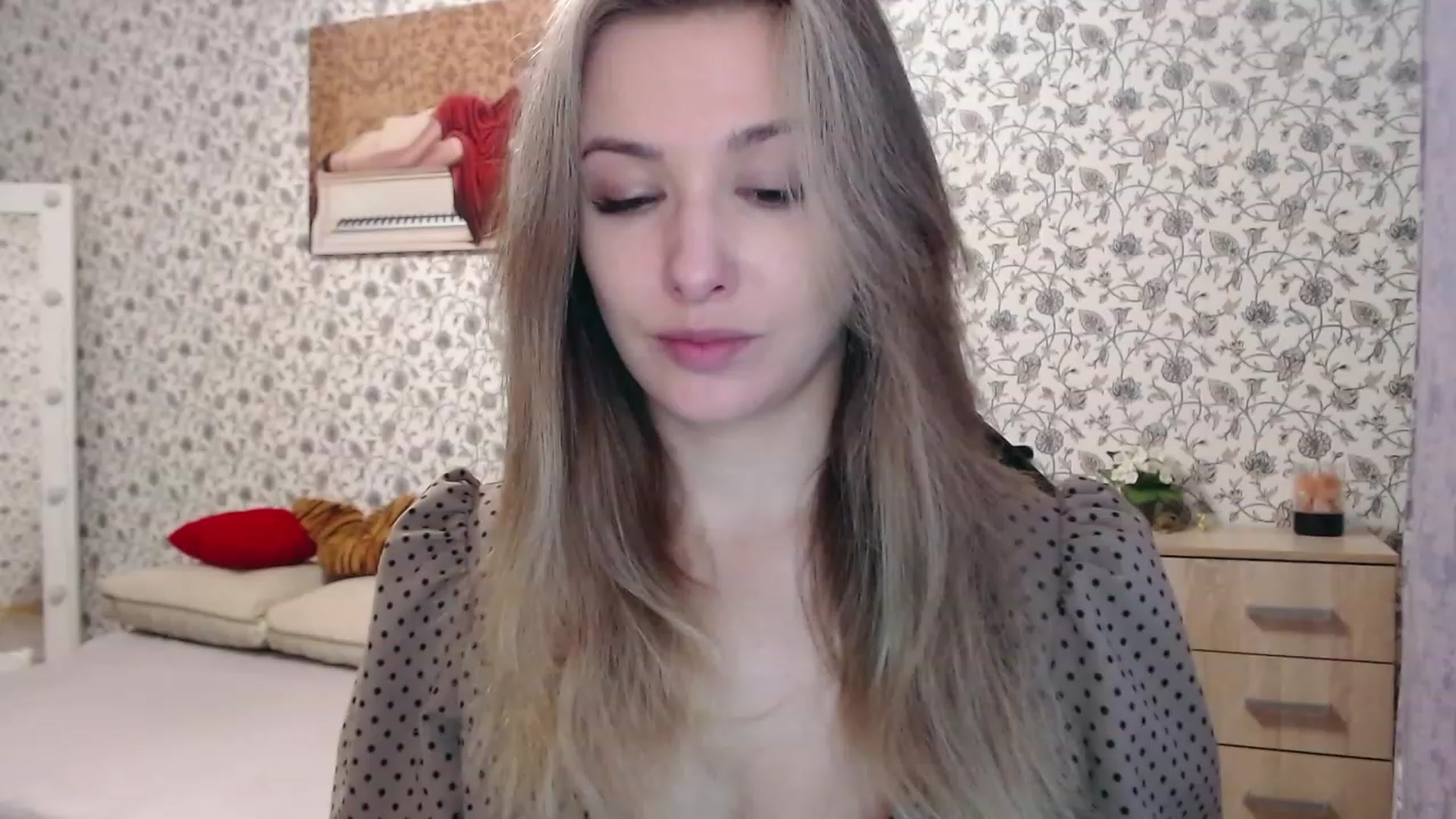 Gallery image thumbnail from RosieRosa's myfreecams stream on, 11/15/2022, 07:35 image 2 of 20