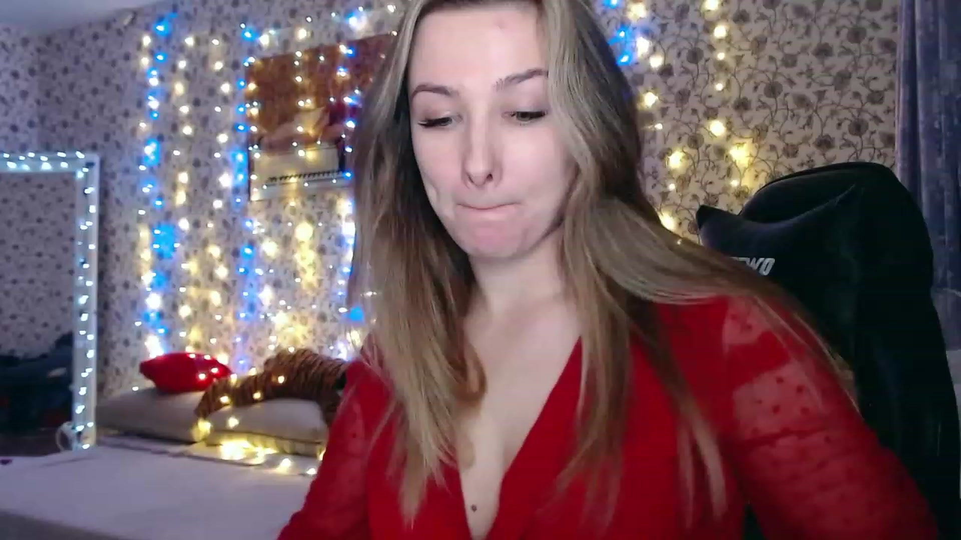 Gallery image thumbnail from RosieRosa's myfreecams stream on, 11/21/2022, 15:31 image 8 of 20