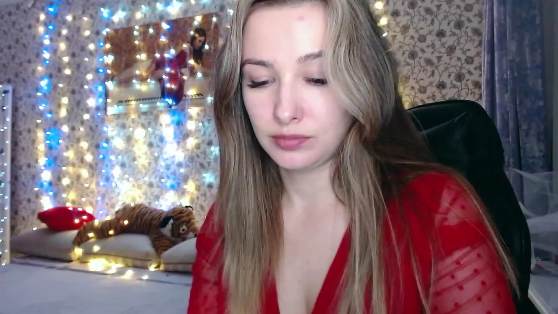 Gallery image thumbnail from RosieRosa's myfreecams stream on, 11/21/2022, 15:31 image 16 of 20