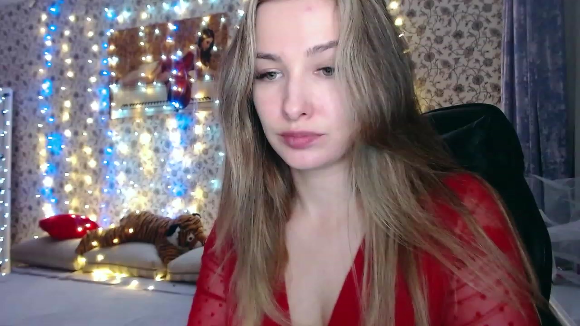 Gallery image thumbnail from RosieRosa's myfreecams stream on, 11/21/2022, 15:31 image 13 of 20