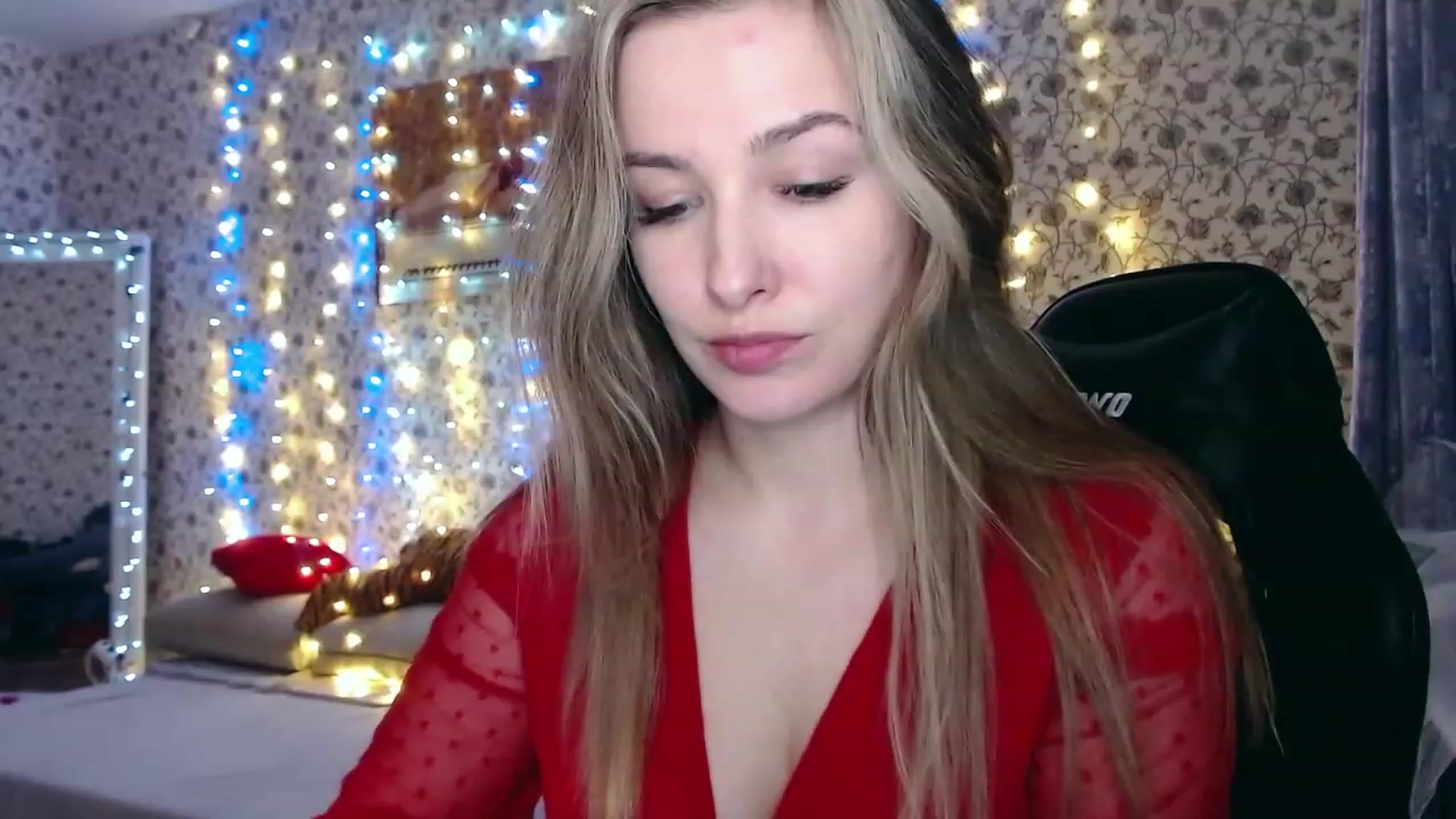 Gallery image thumbnail from RosieRosa's myfreecams stream on, 11/21/2022, 15:31 image 6 of 20