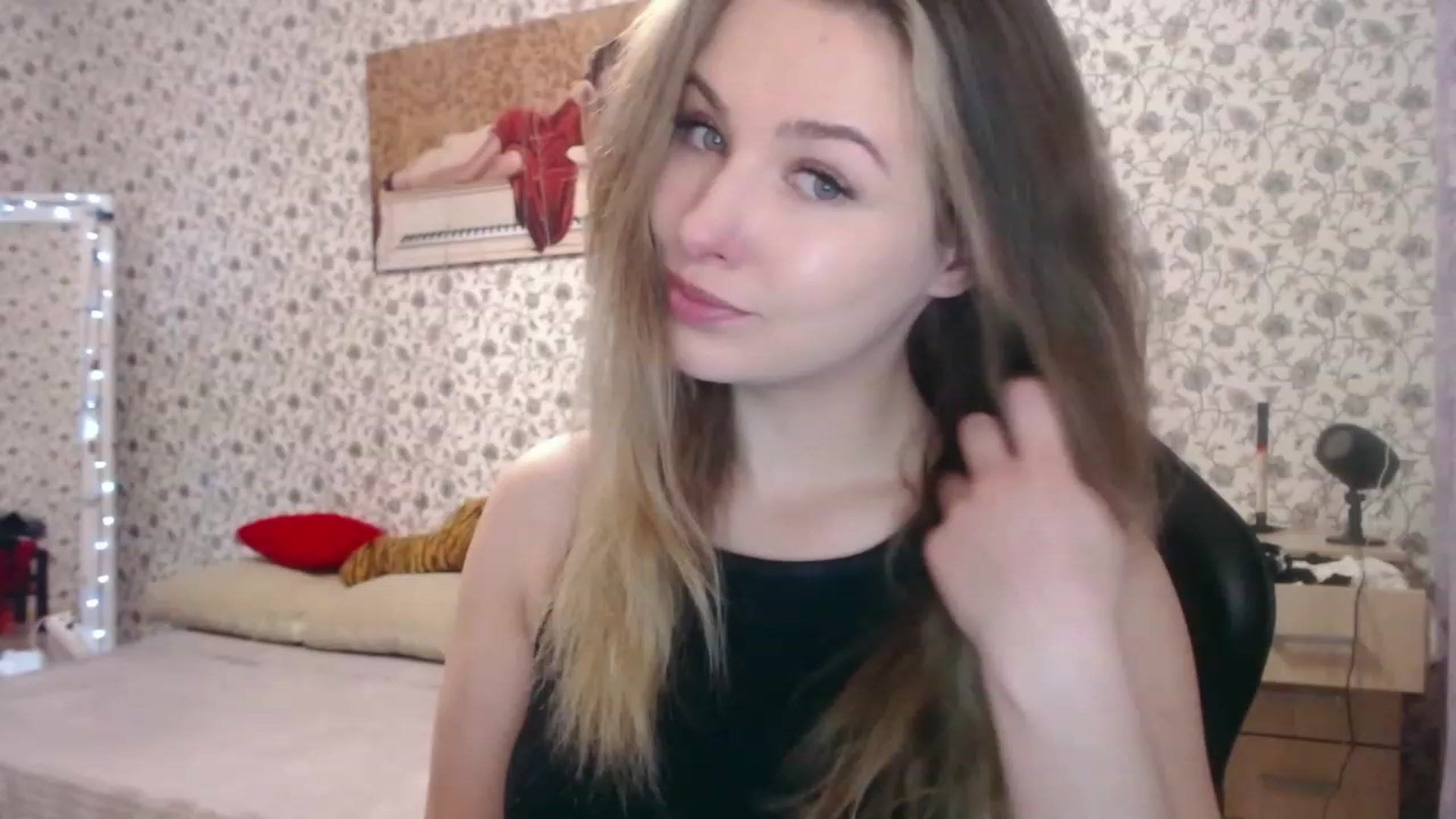Gallery image thumbnail from RosieRosa's myfreecams stream on, 11/28/2022, 05:37 image 3 of 20