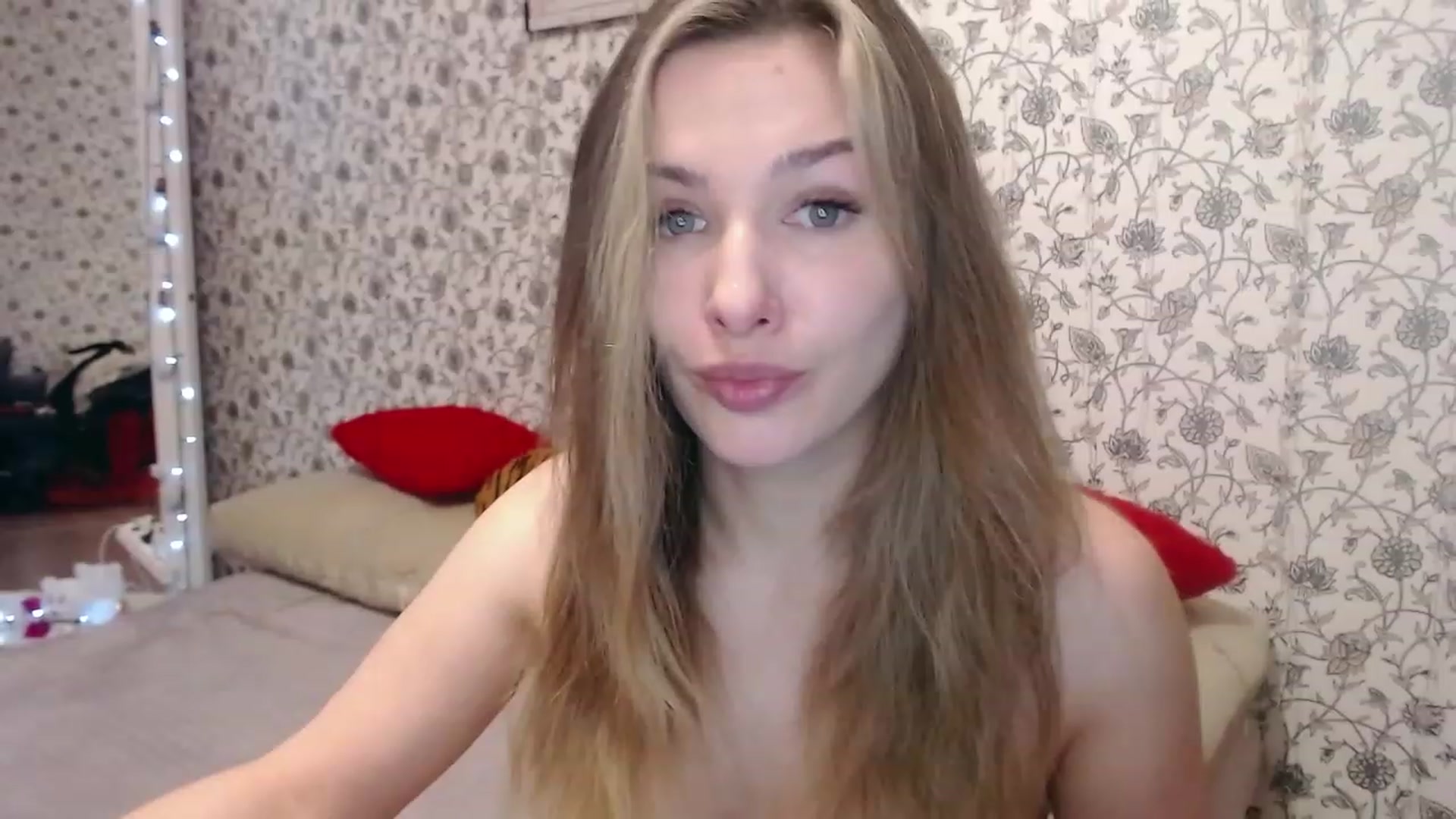Gallery image thumbnail from RosieRosa's myfreecams stream on, 11/28/2022, 05:37 image 14 of 20