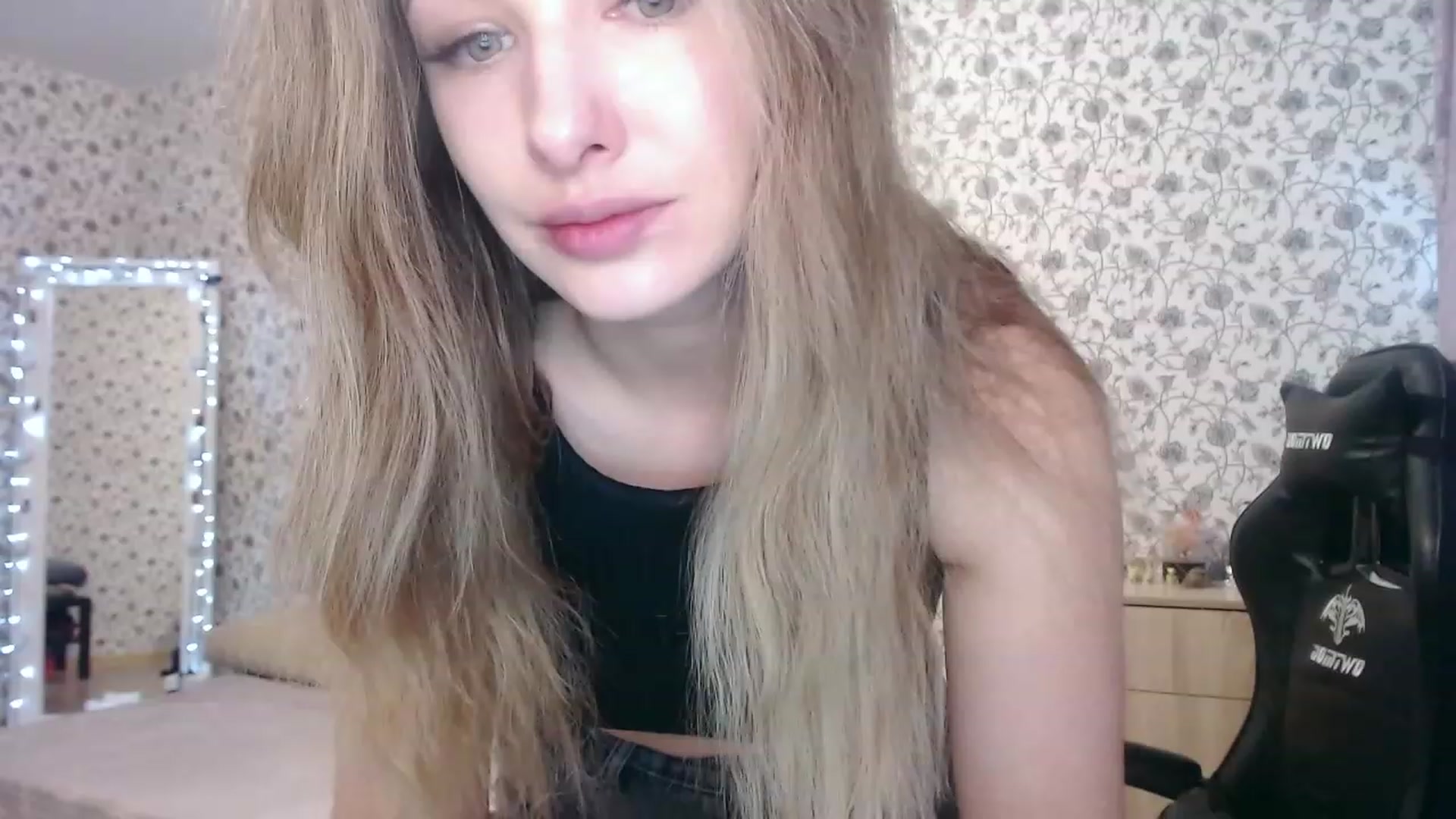 Gallery image thumbnail from RosieRosa's myfreecams stream on, 11/29/2022, 05:16 image 4 of 20