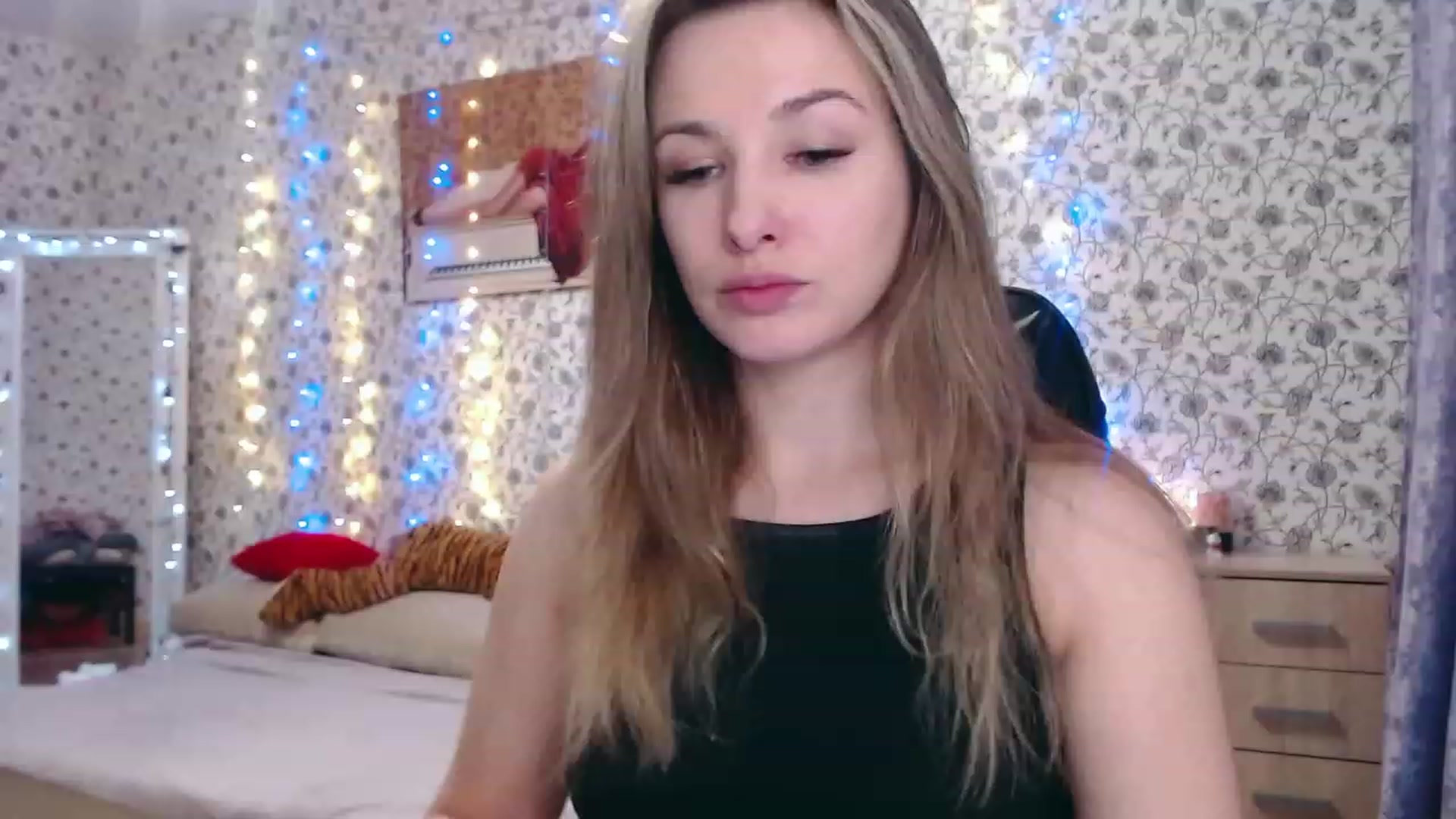 Gallery image thumbnail from RosieRosa's myfreecams stream on, 12/06/2022, 07:16 image 10 of 20