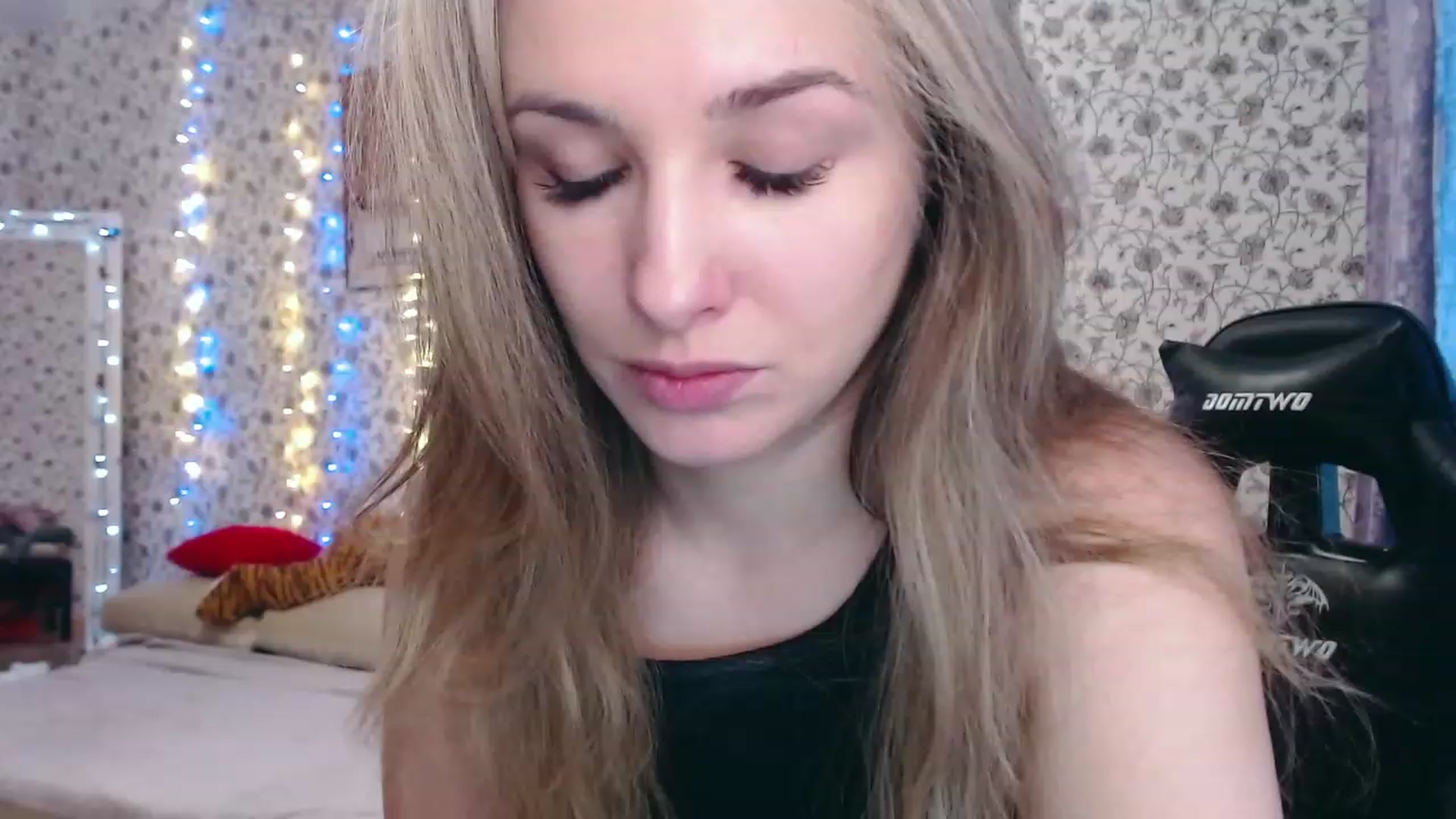Gallery image thumbnail from RosieRosa's myfreecams stream on, 12/06/2022, 07:16 image 17 of 20