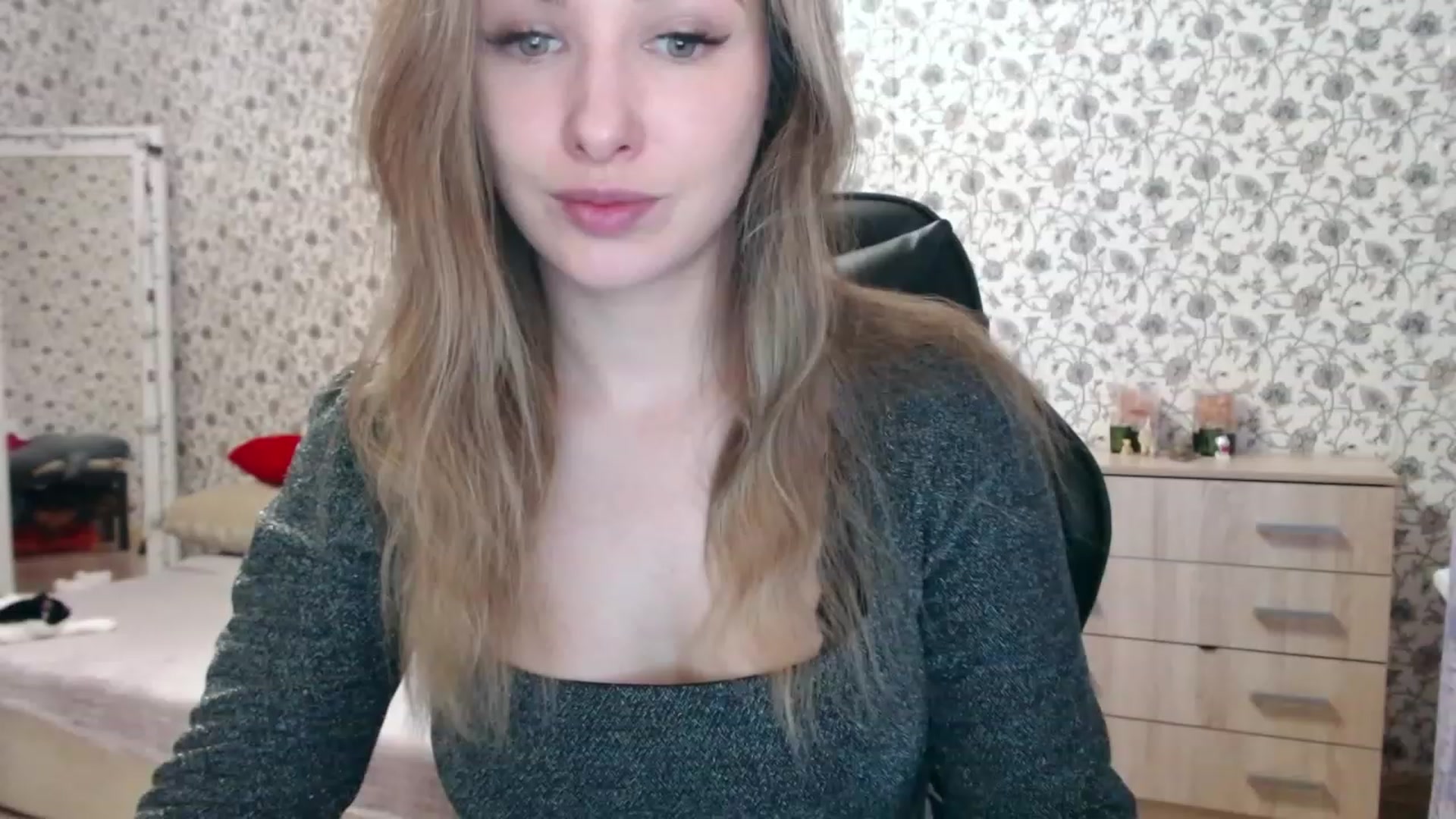 Gallery image thumbnail from RosieRosa's myfreecams stream on, 12/08/2022, 07:05 image 9 of 20