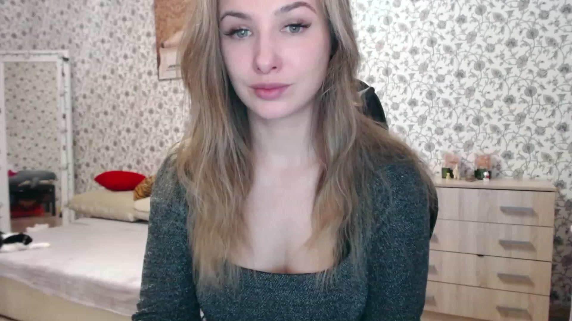 Gallery image thumbnail from RosieRosa's myfreecams stream on, 12/08/2022, 07:05 image 7 of 20