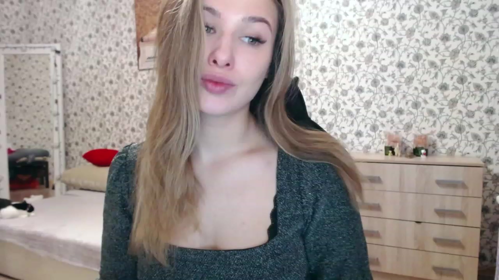 Gallery image thumbnail from RosieRosa's myfreecams stream on, 12/08/2022, 07:05 image 1 of 20