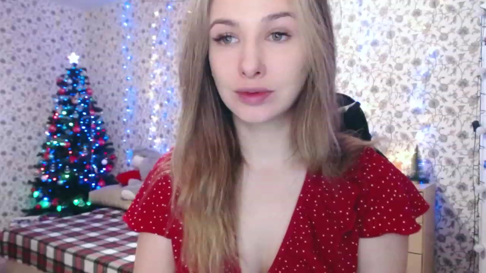 Gallery image thumbnail from RosieRosa's myfreecams stream on, 12/25/2022, 05:56 image 17 of 20