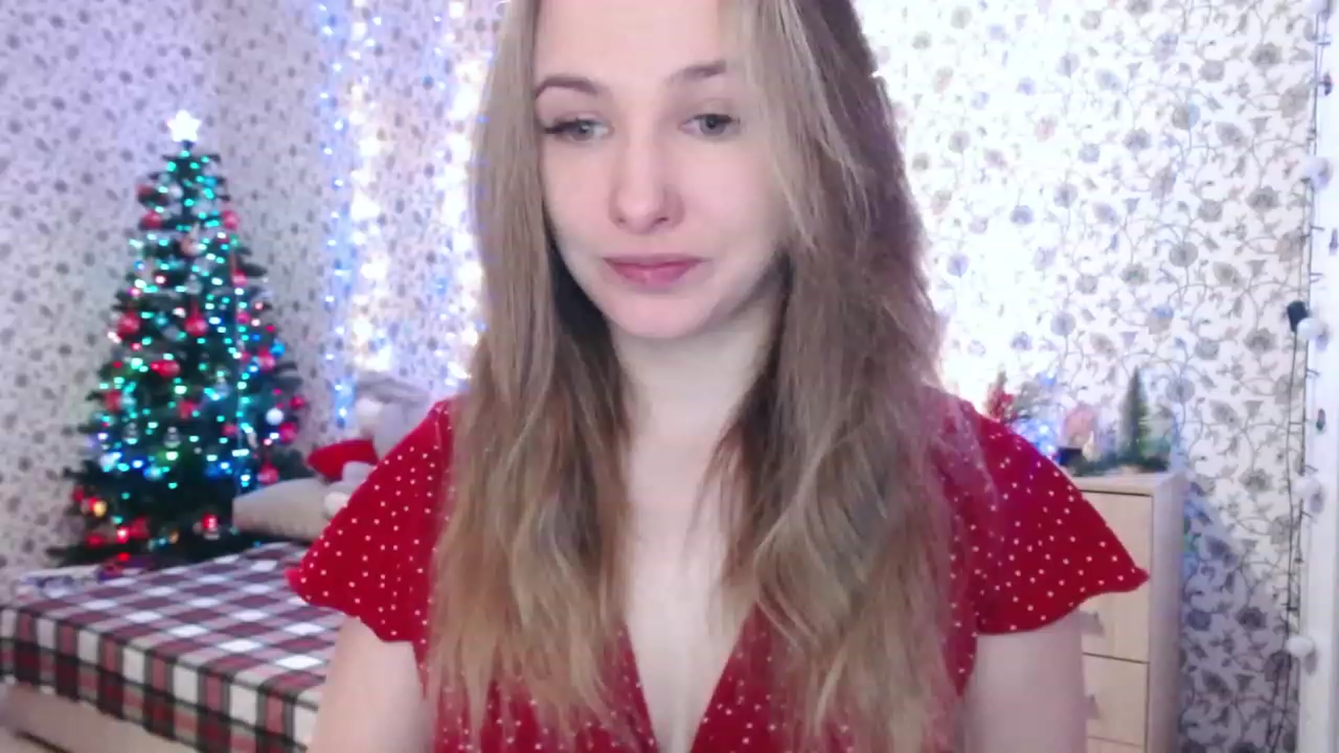 Gallery image thumbnail from RosieRosa's myfreecams stream on, 12/25/2022, 07:18 image 12 of 20