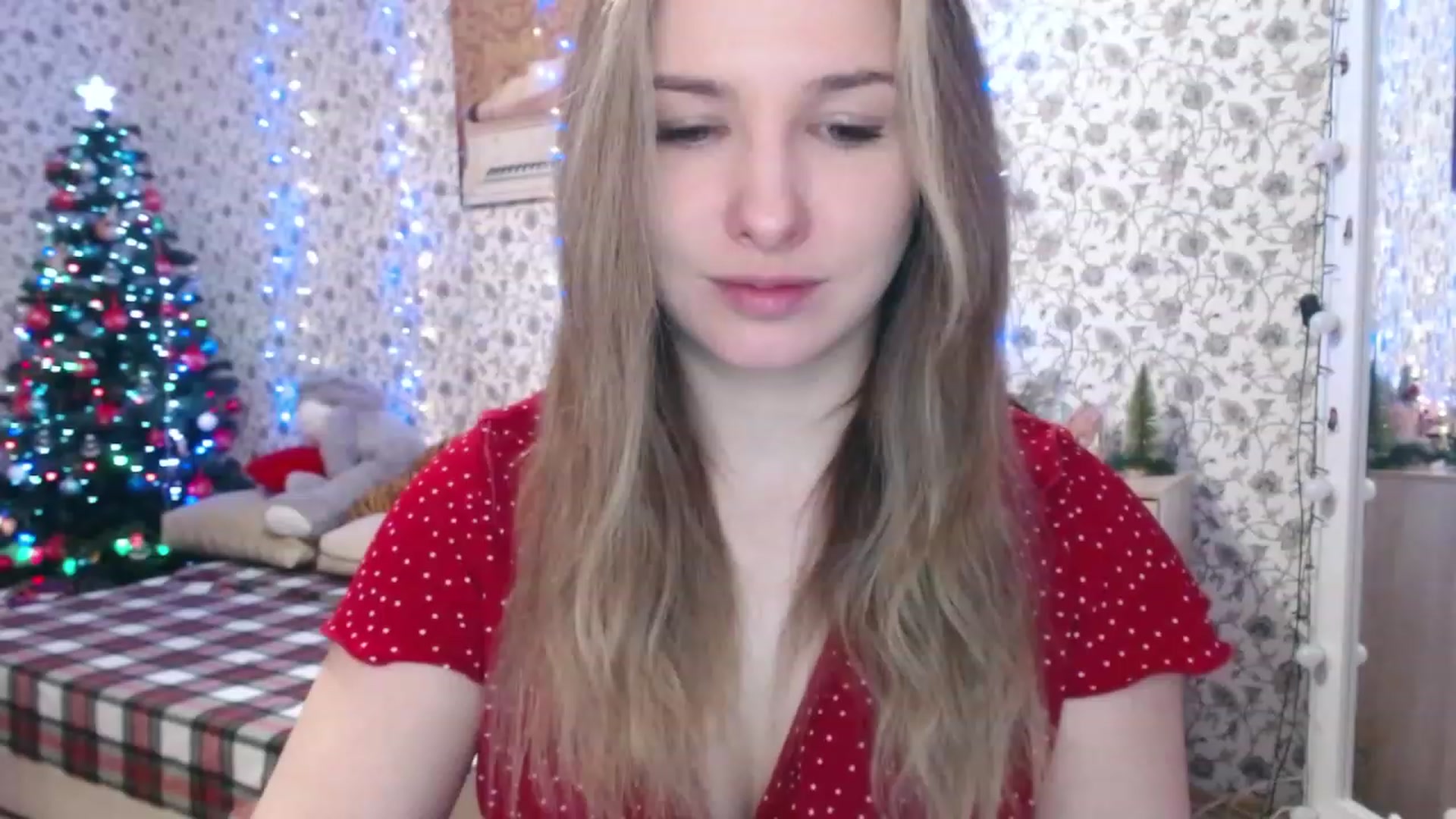 Gallery image thumbnail from RosieRosa's myfreecams stream on, 12/25/2022, 07:18 image 7 of 20