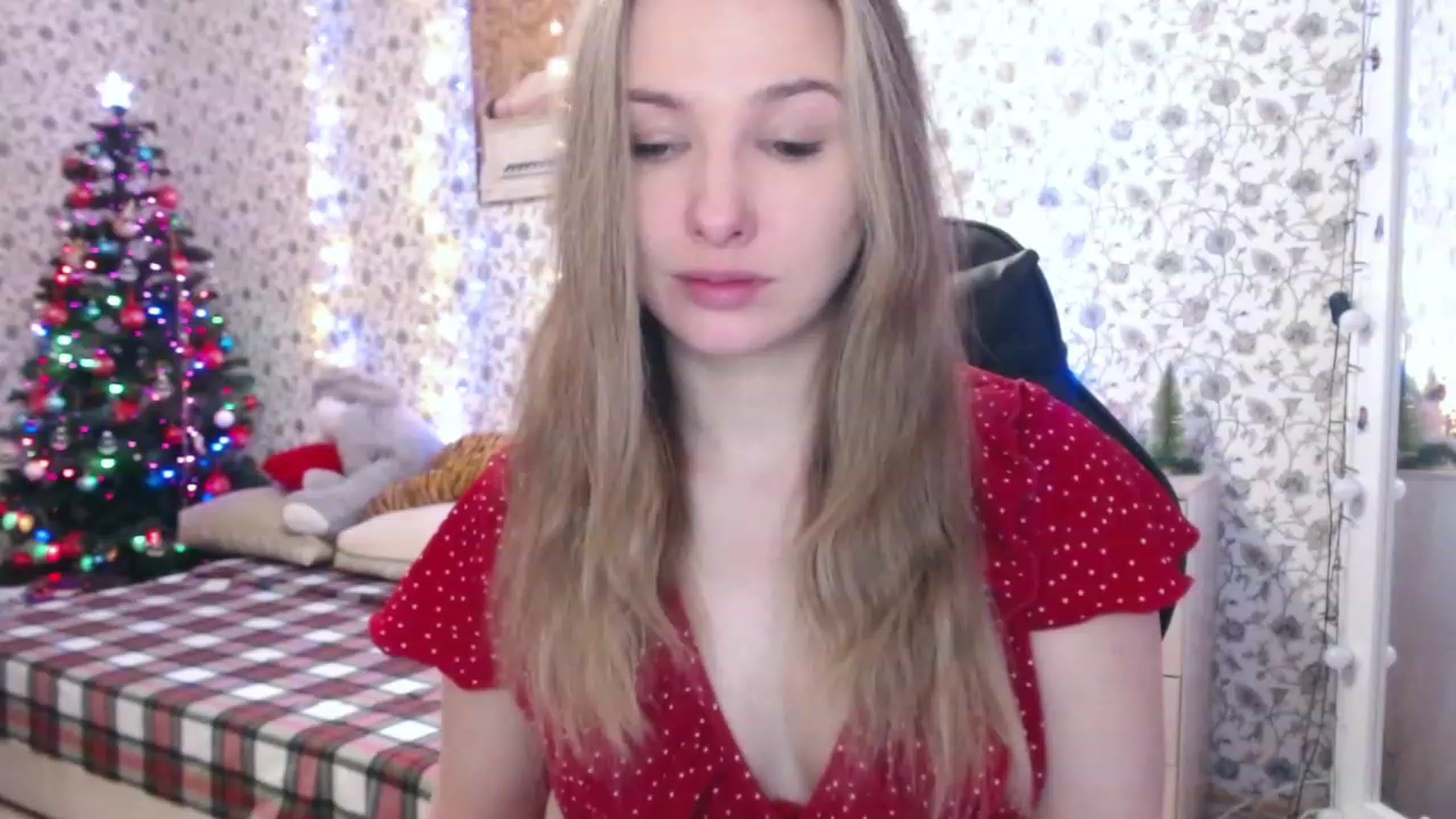 Gallery image thumbnail from RosieRosa's myfreecams stream on, 12/25/2022, 07:18 image 18 of 20