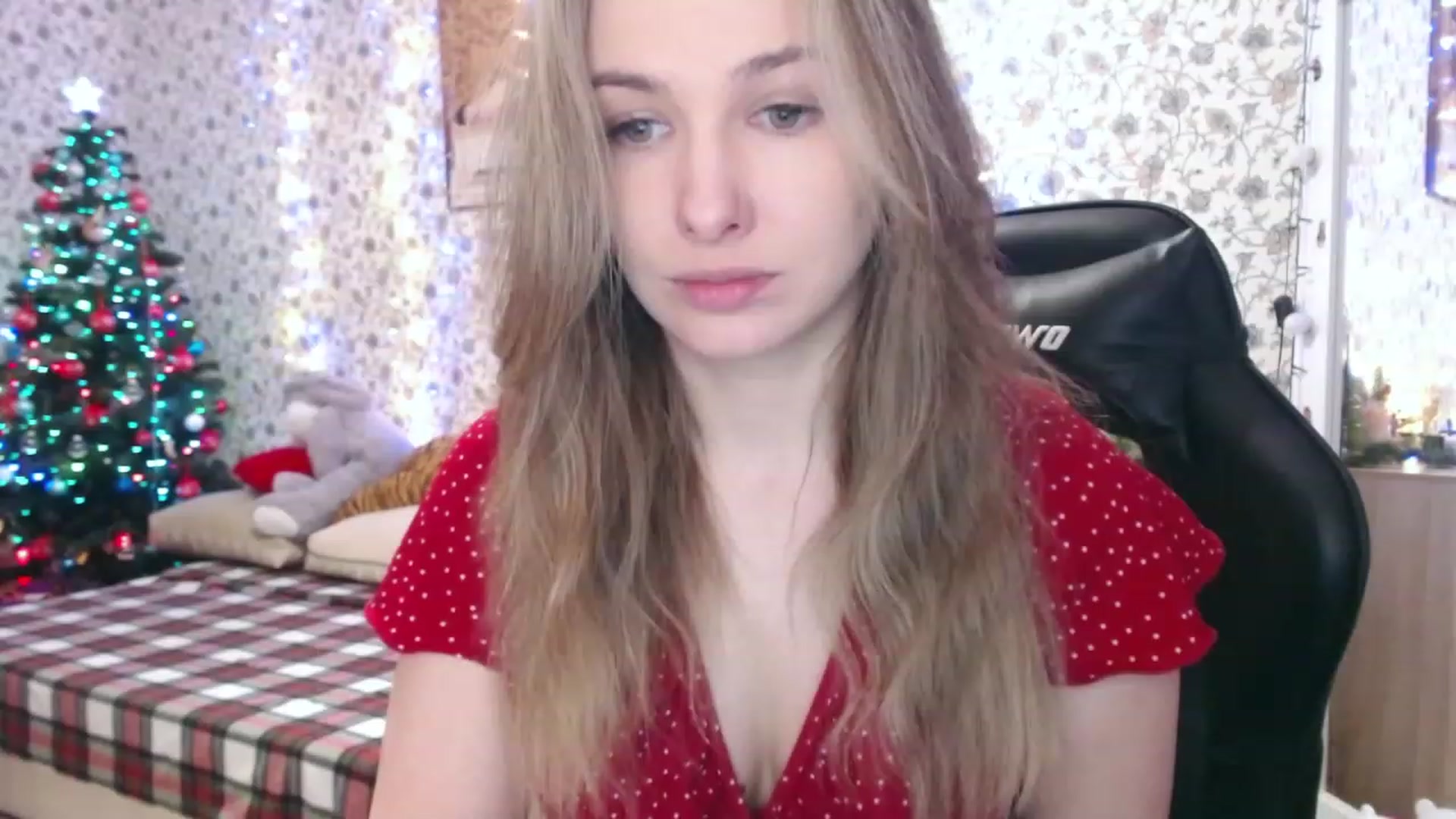 Gallery image thumbnail from RosieRosa's myfreecams stream on, 12/25/2022, 07:18 image 1 of 20