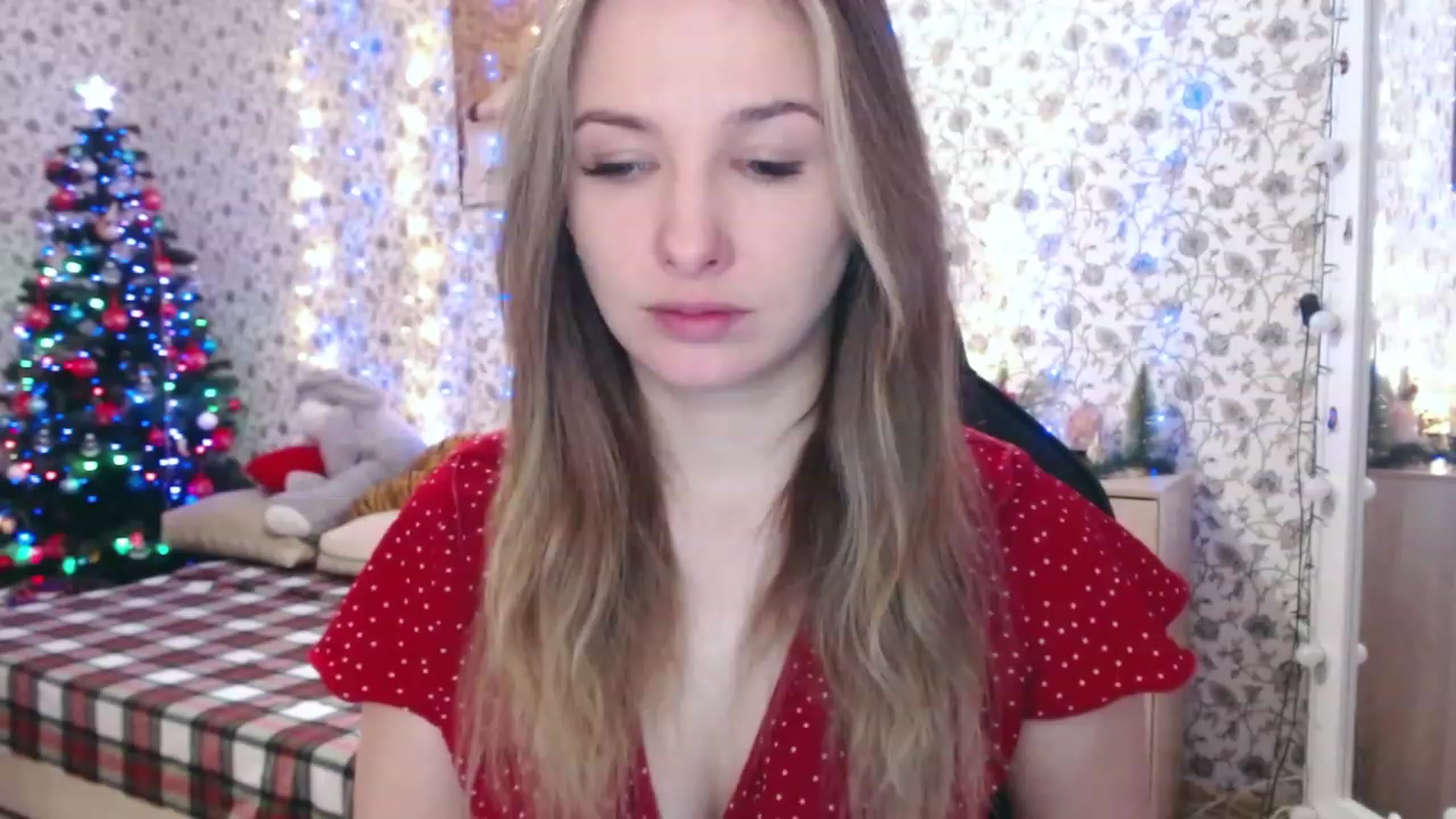 Gallery image thumbnail from RosieRosa's myfreecams stream on, 12/25/2022, 07:18 image 6 of 20